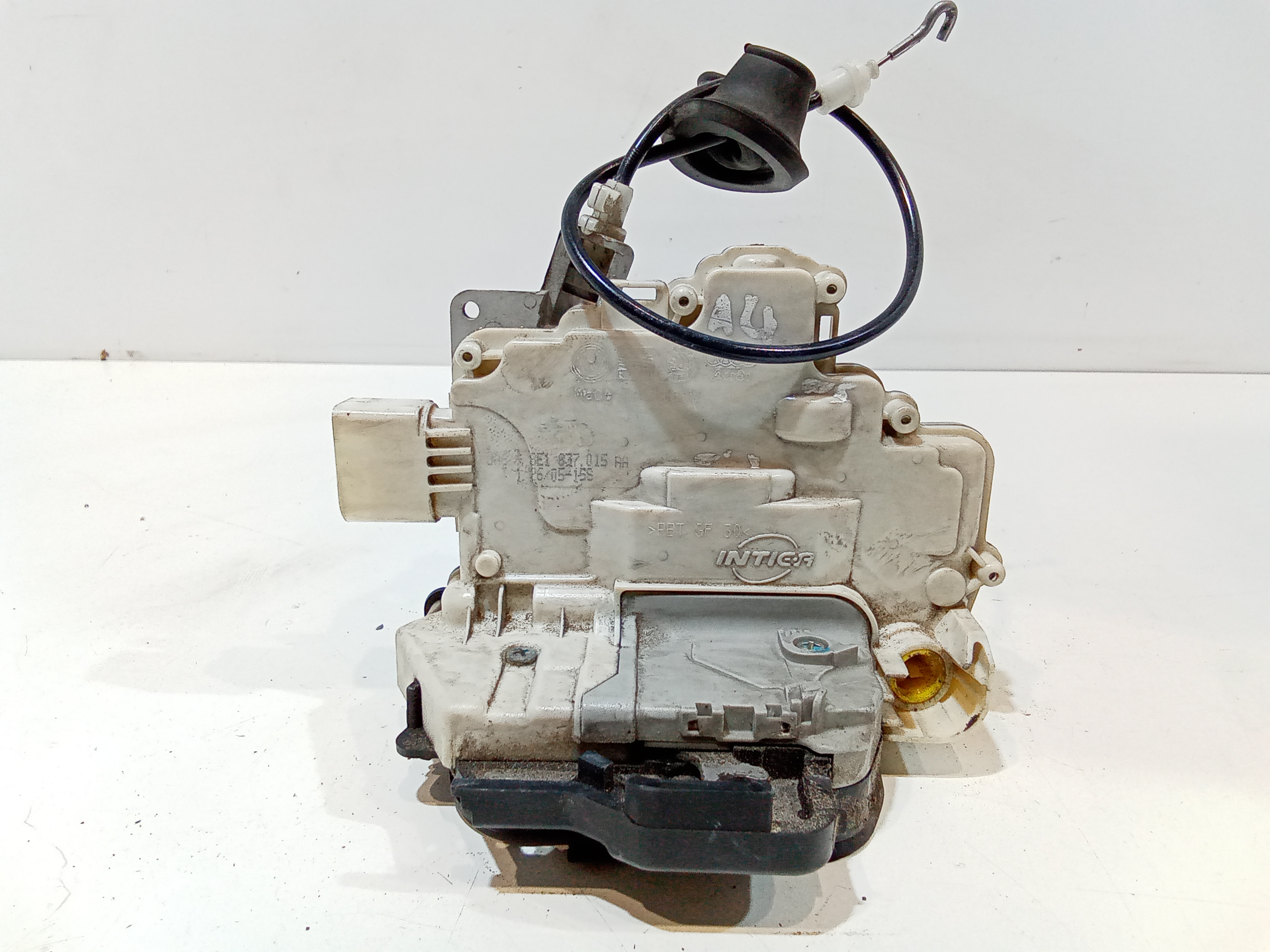 Serratura Porta Ant. Sinistro 8E1837015AA Usato