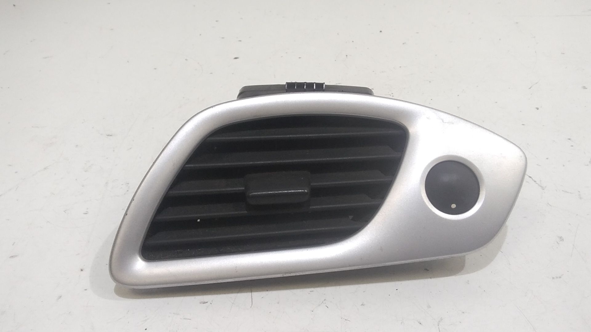 Condotto Aria Bocchette Lat. Cruscotto Destro 278700005R Usato