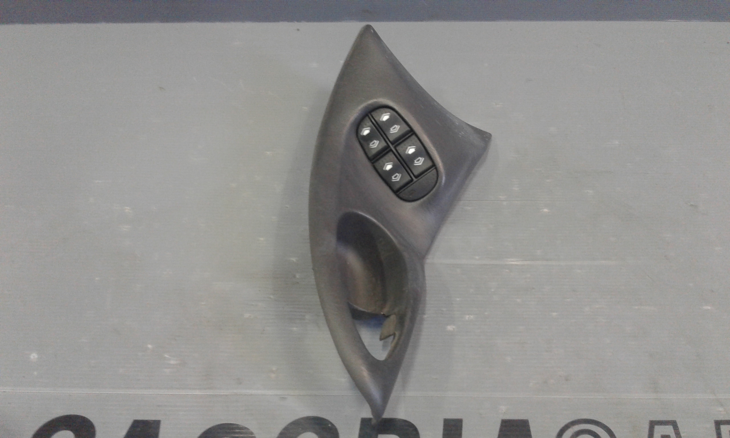 Interruttore Alzacristalli Porta Ant. Sinistro Usato