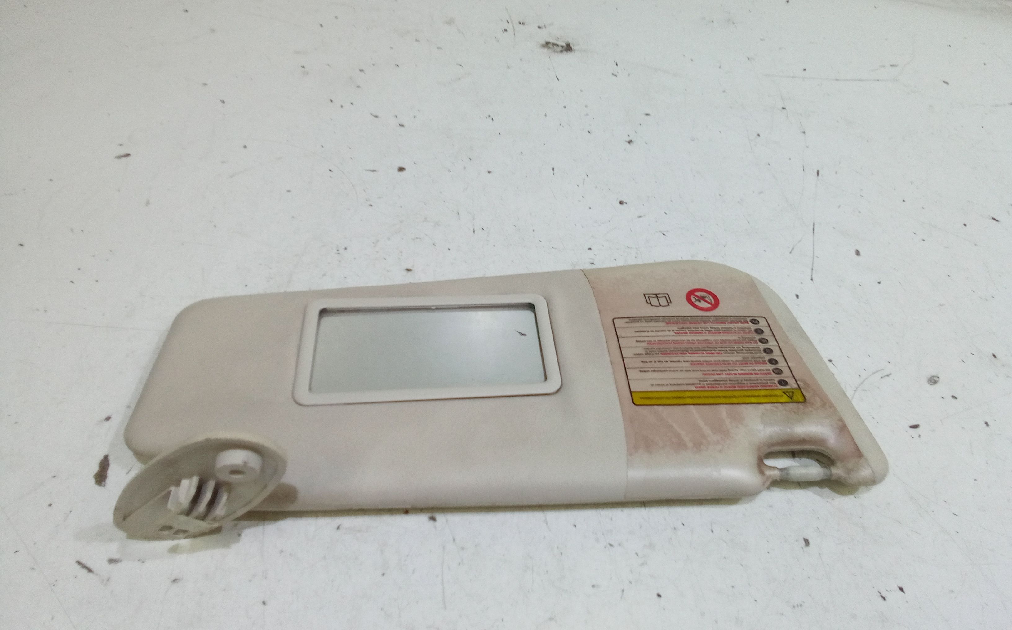 Aletta Parasole Parabrezza Destro 735367821 Usato