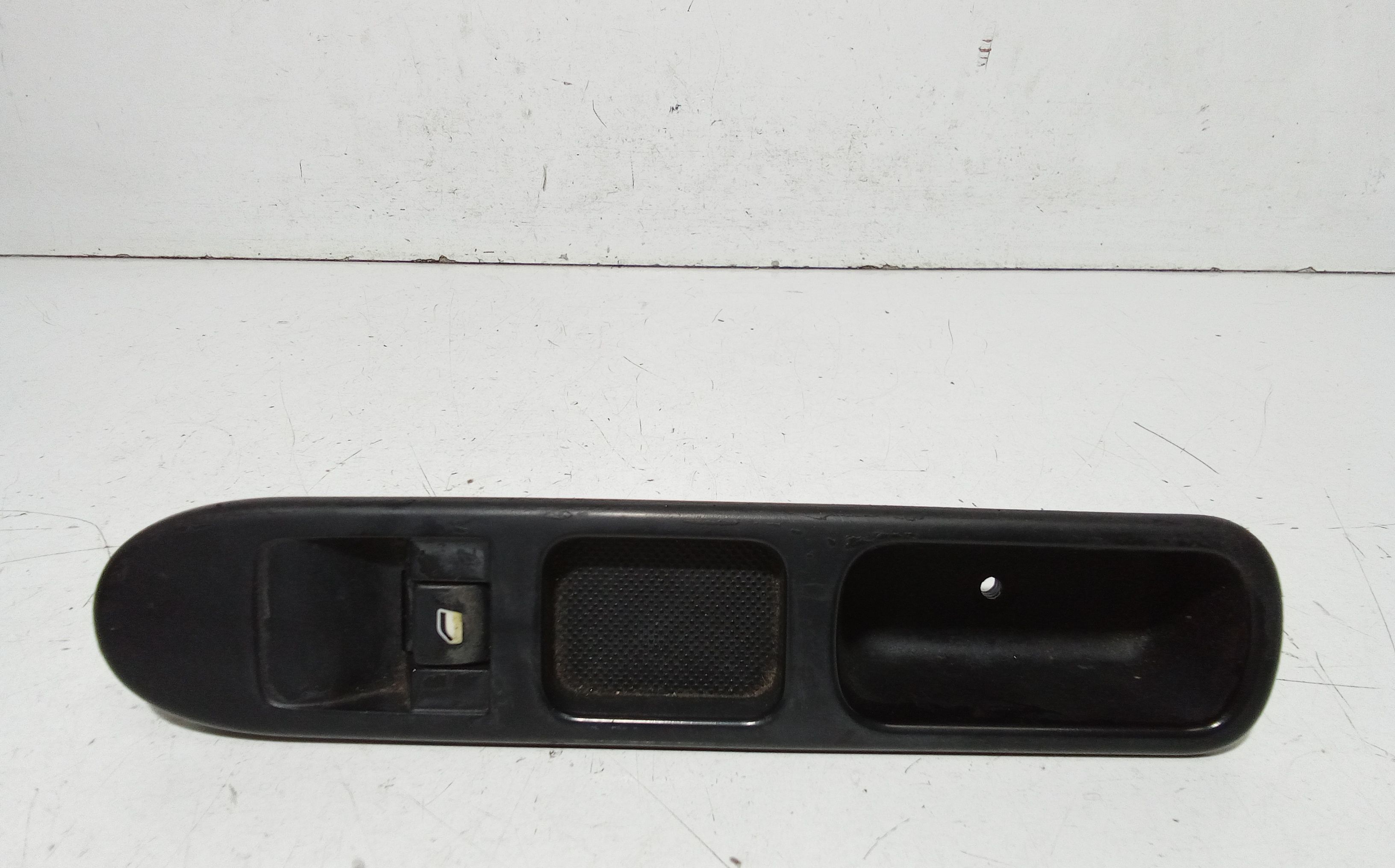 Interruttore Alzacristalli Porta Ant. Destro Usato