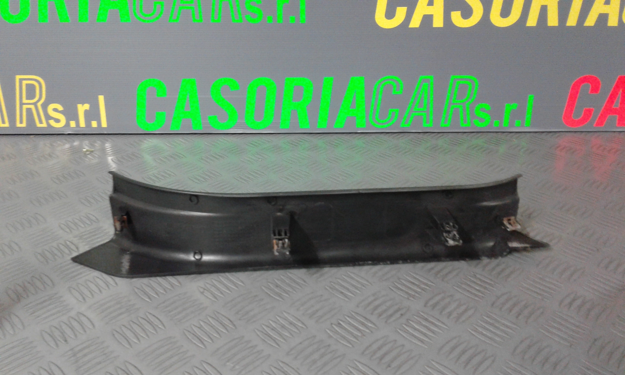 Rivestimento Int. Battitacco Post. Dx Usato