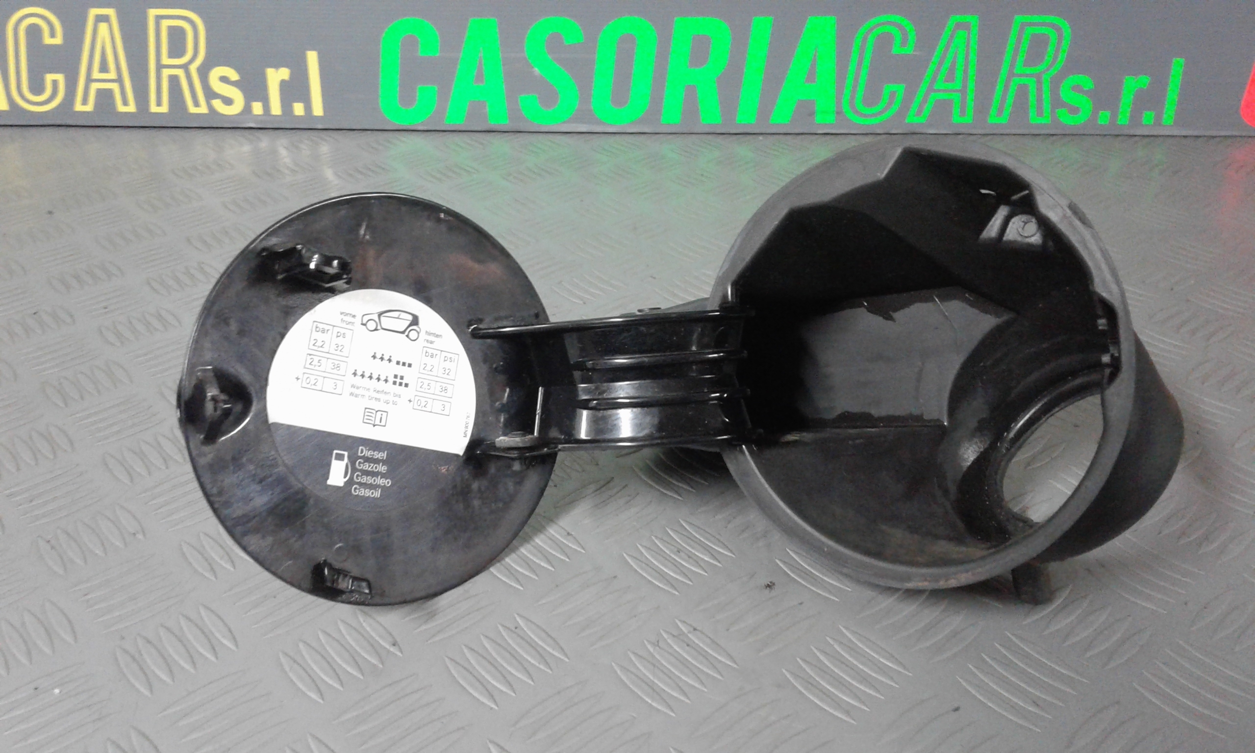 Sportello Carburante A4547500106C95L Usato