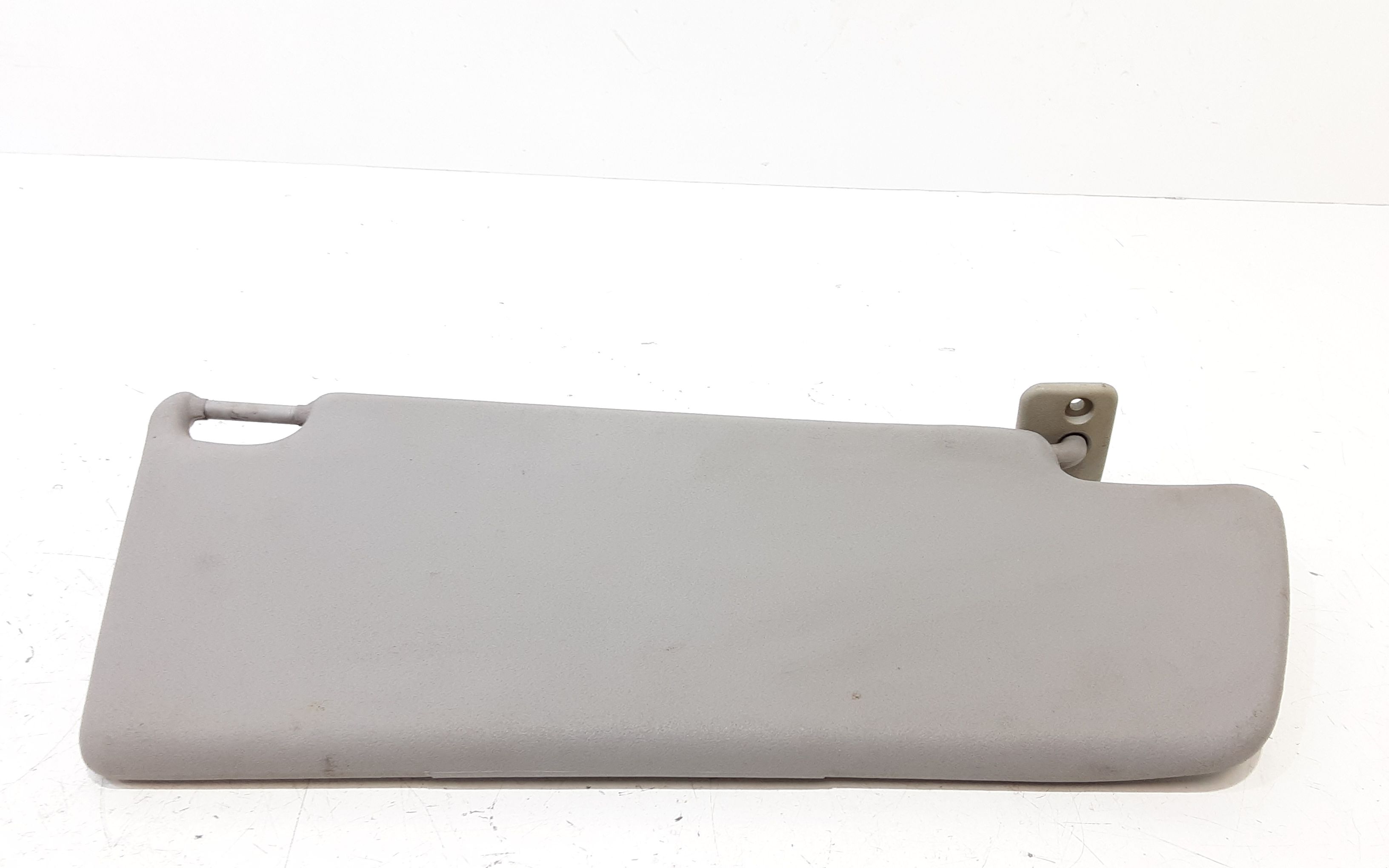 Aletta Parasole Parabrezza Sinistro 13234248 Usato