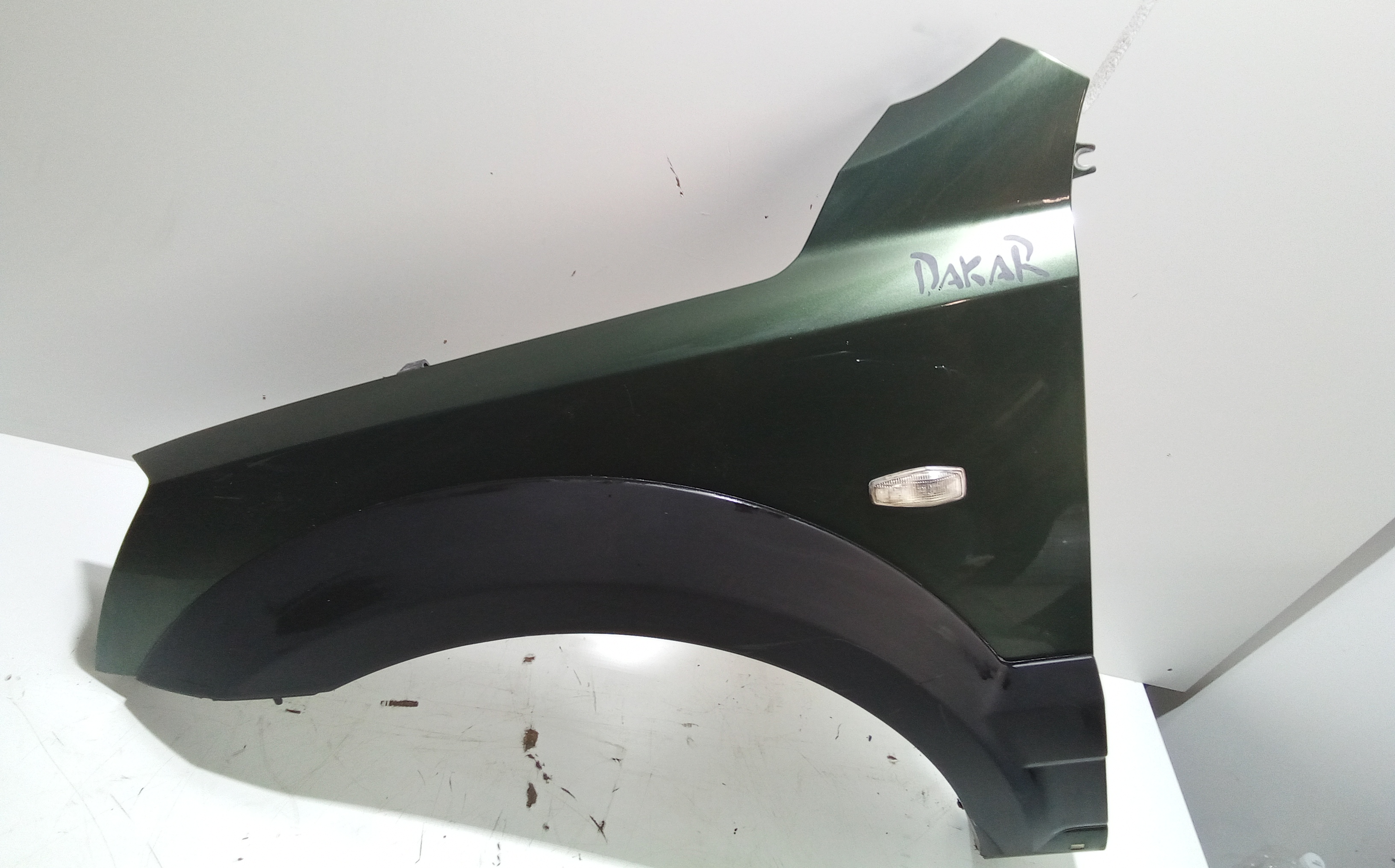 Parafango Ant. Sinistro 663113E151 Usato