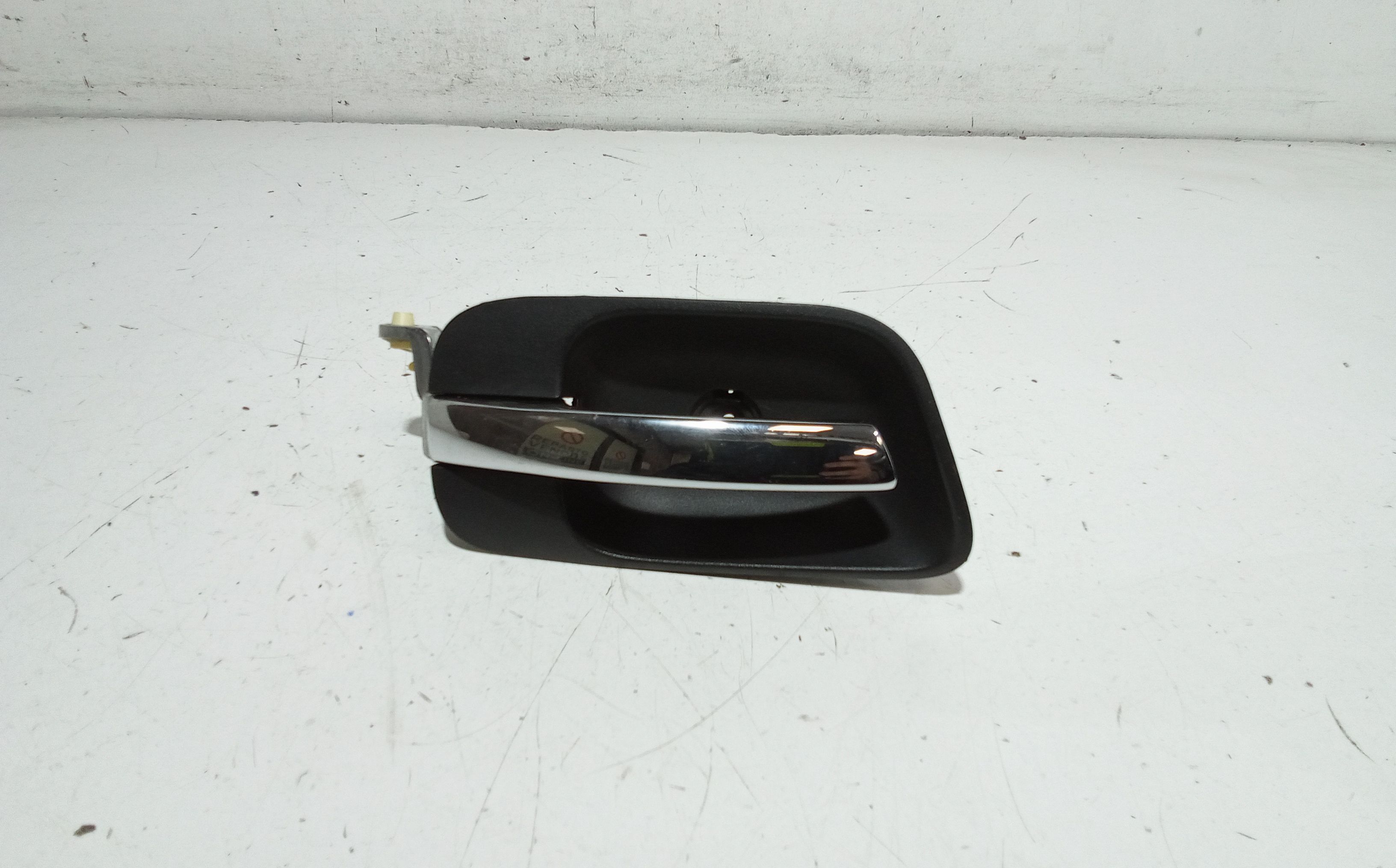 Maniglia Int. Apertura Porta Post. Destro K1LF88XDVAA Usato