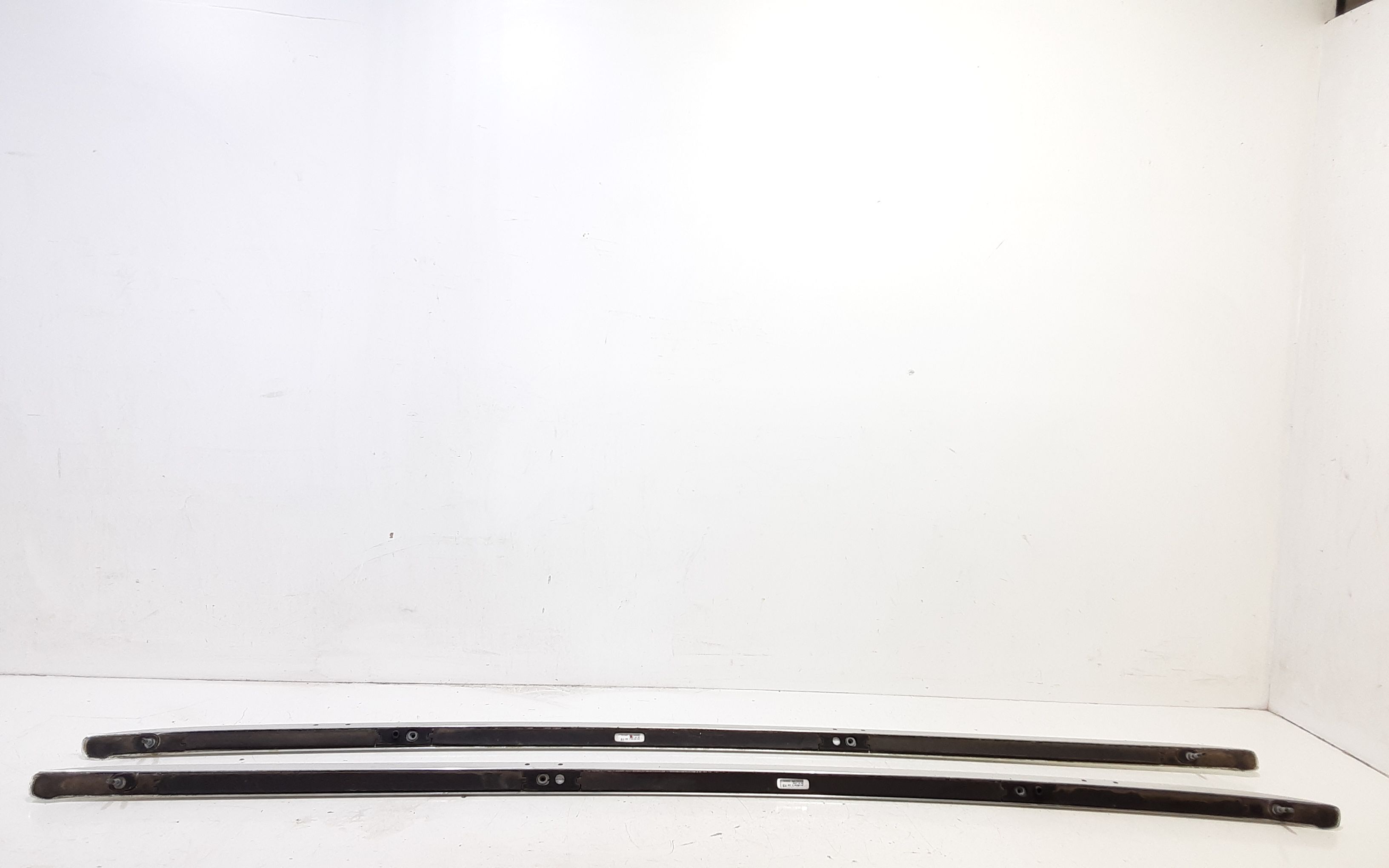 Barre Portatutto Per Mancorrente Tetto Destro + Barre Portatutto Per Mancorrente Tetto Sinistro Usato