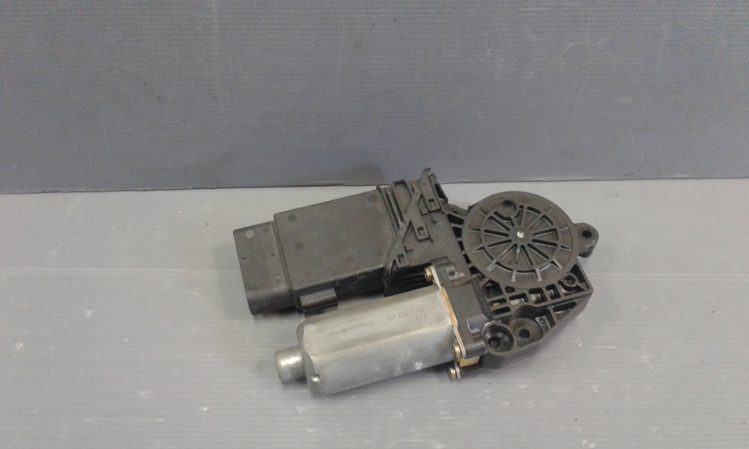 Motorino Alzacristallo Porta Ant. Destro 1C0959802C017 Usato