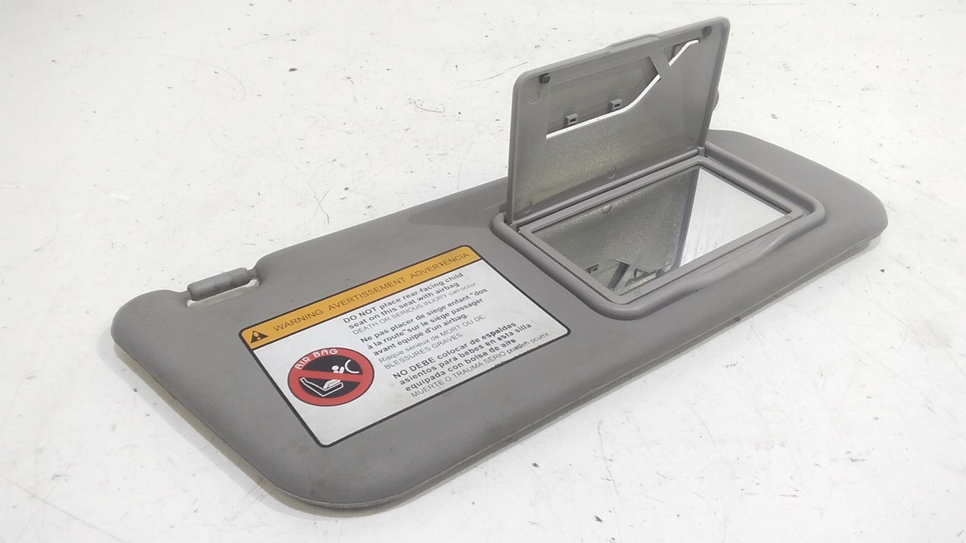 Aletta Parasole Parabrezza Destro 96279929 Usato