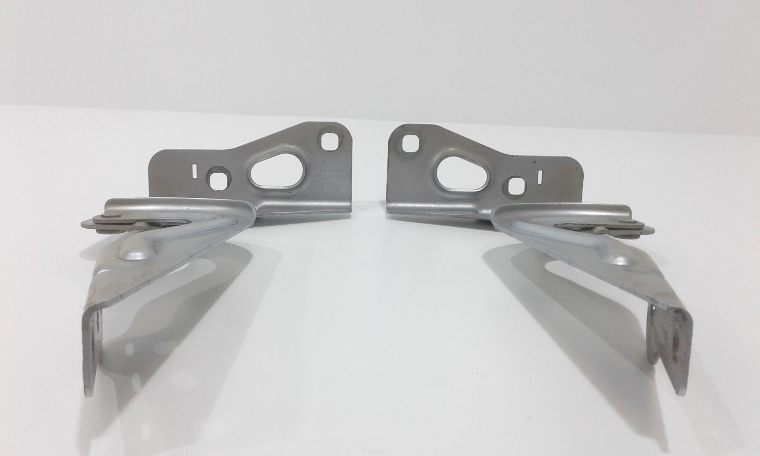 Cerniera Cofano Ant. Sinistro 6J0823301 Usato