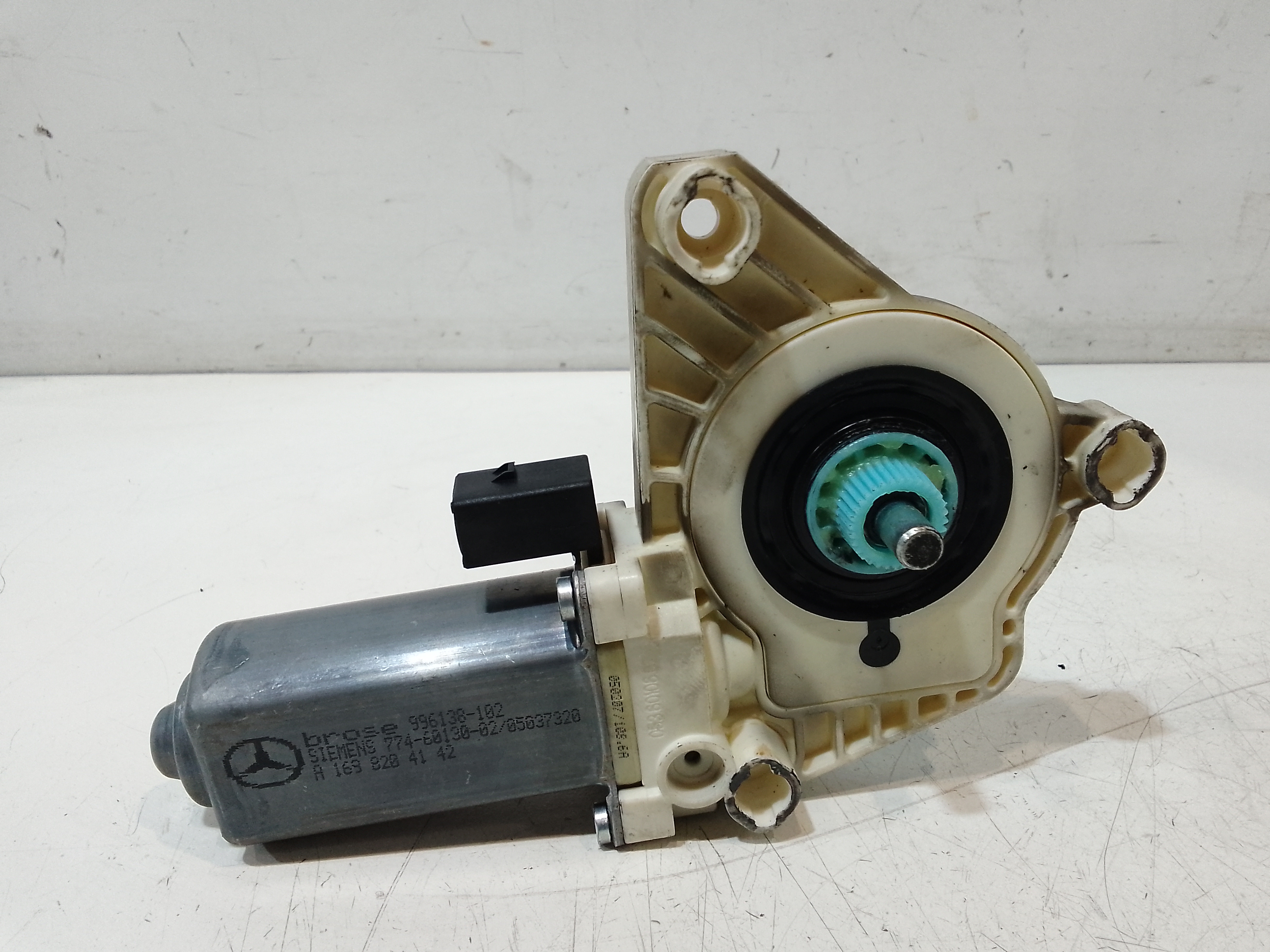 Motorino Alzacristallo Porta Ant. Sinistro A1698204142 Usato