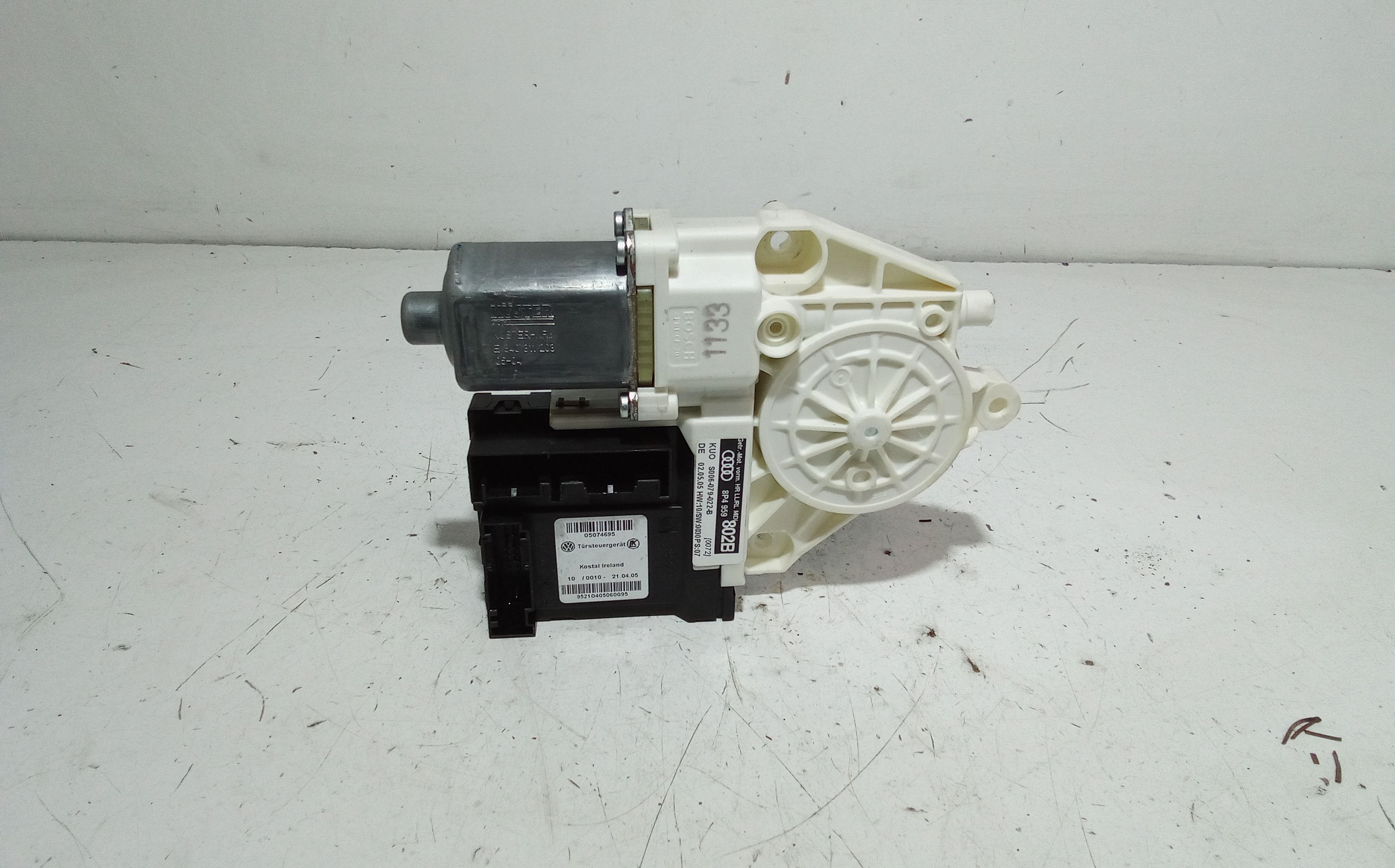 Motorino Alzacristallo Porta Post. Destro 8P4959802D Usato