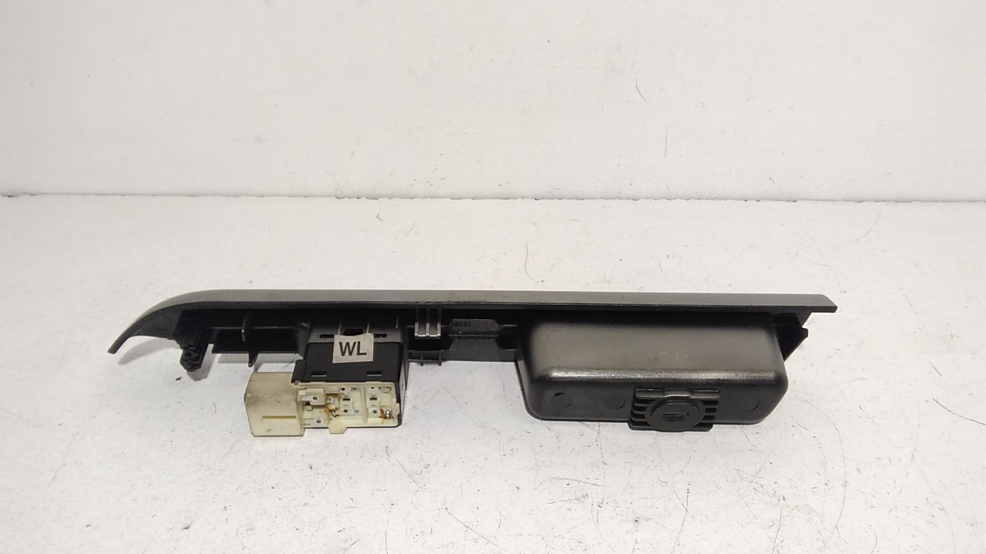 Interruttore Alzacristalli Porta Post. Destro 96602521 Usato