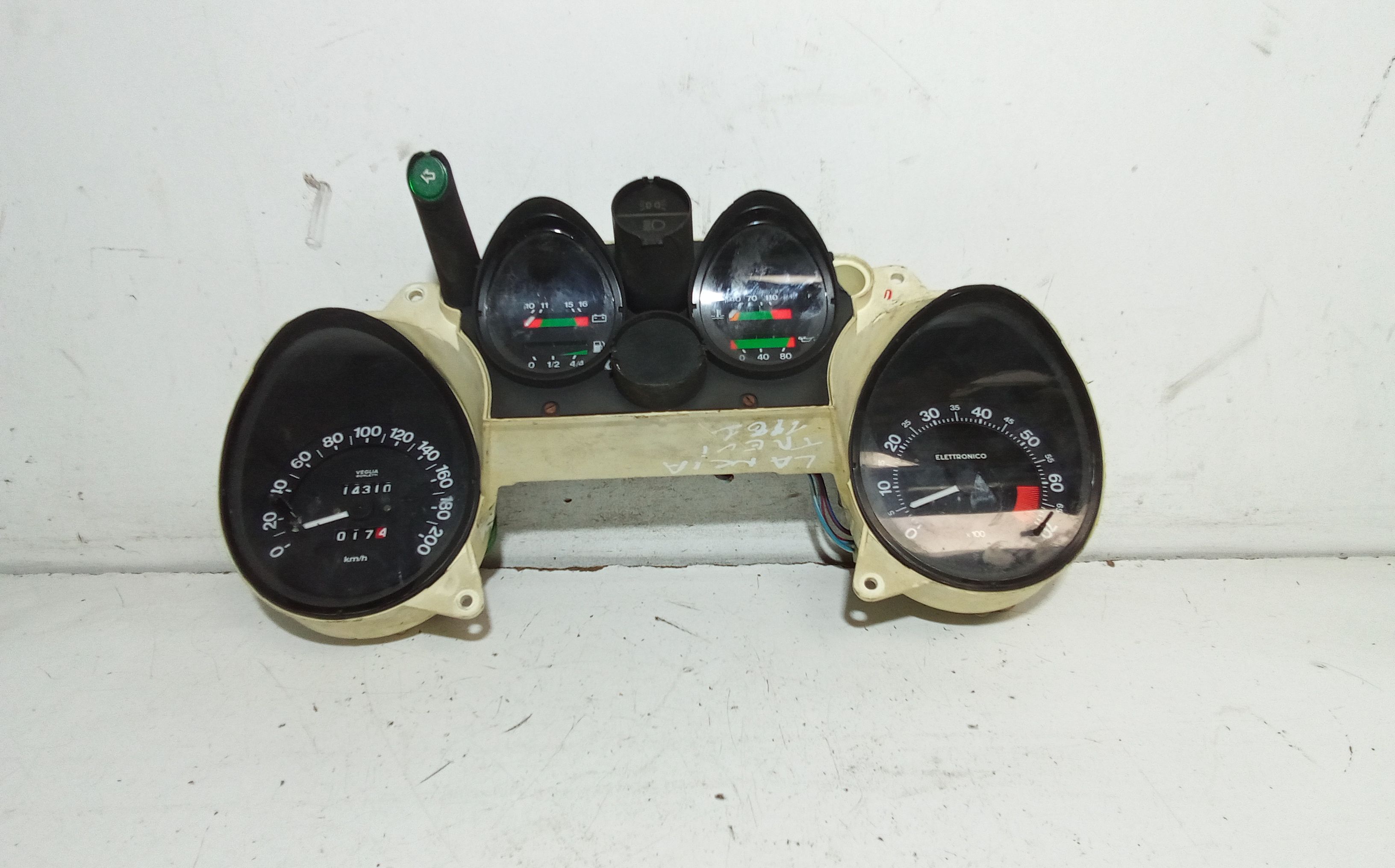 Quadro Portastrumenti Usato