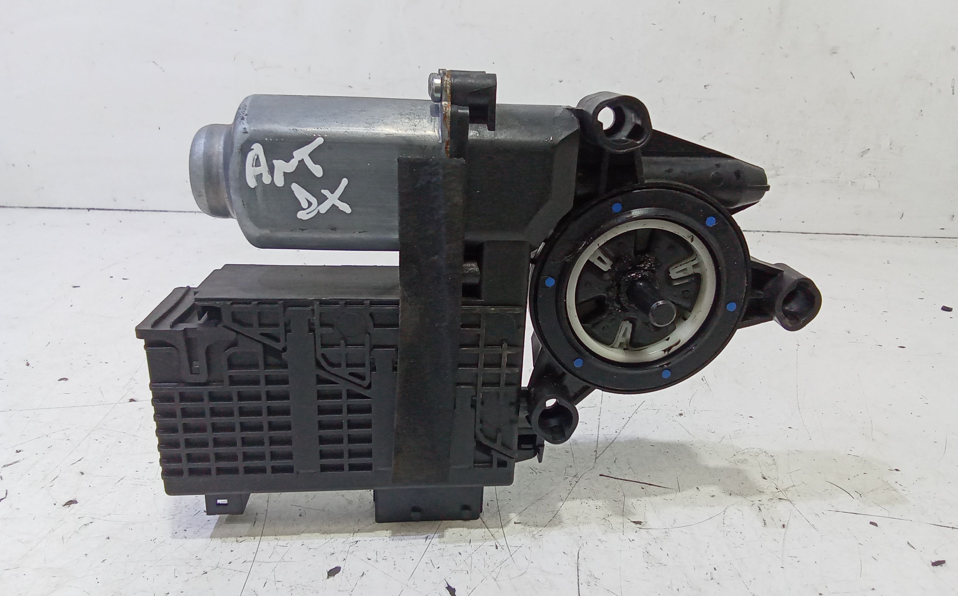 Motorino Alzacristallo Porta Ant. Destro 9222GZ Usato