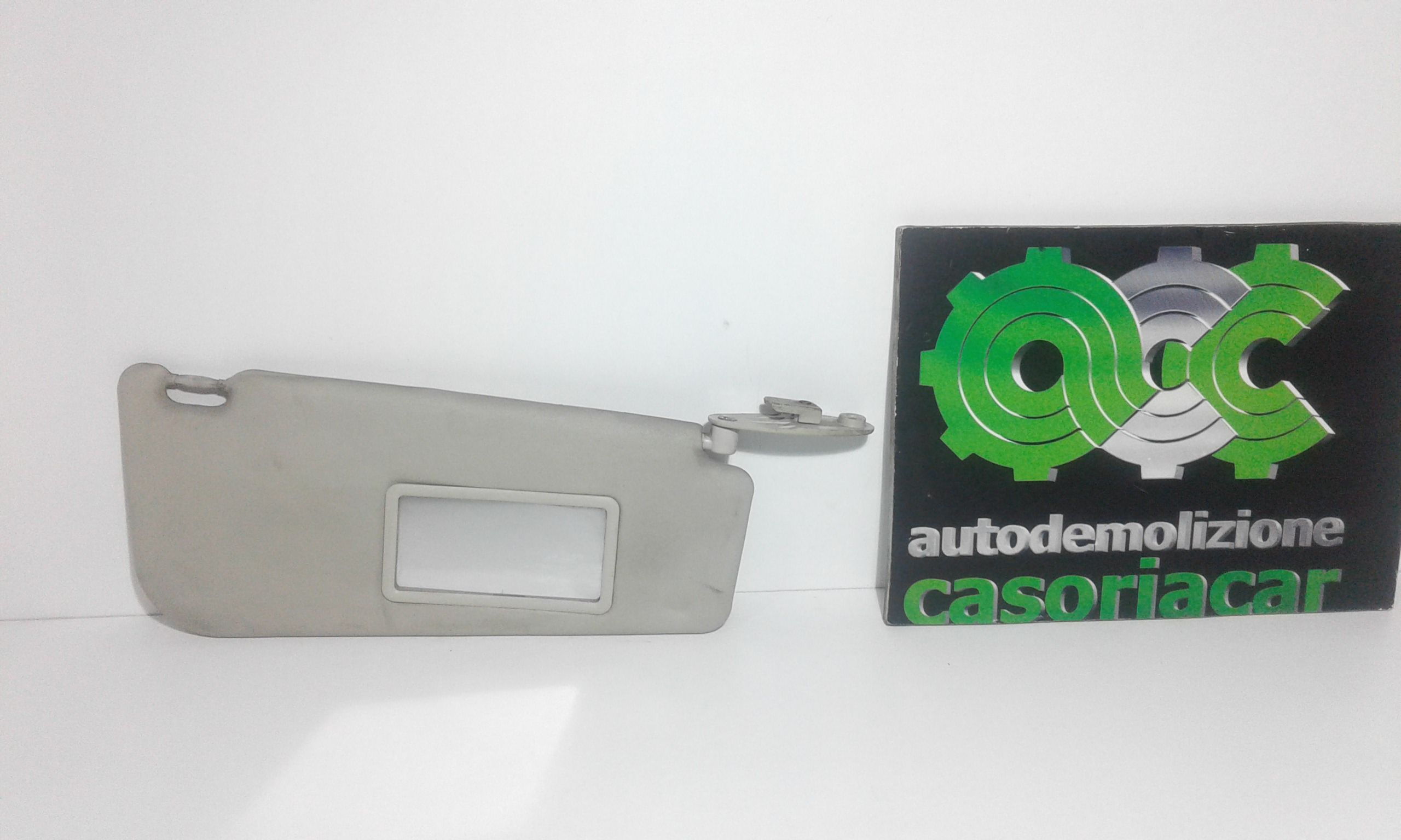 Aletta Parasole Parabrezza Destro 735338206 Usato