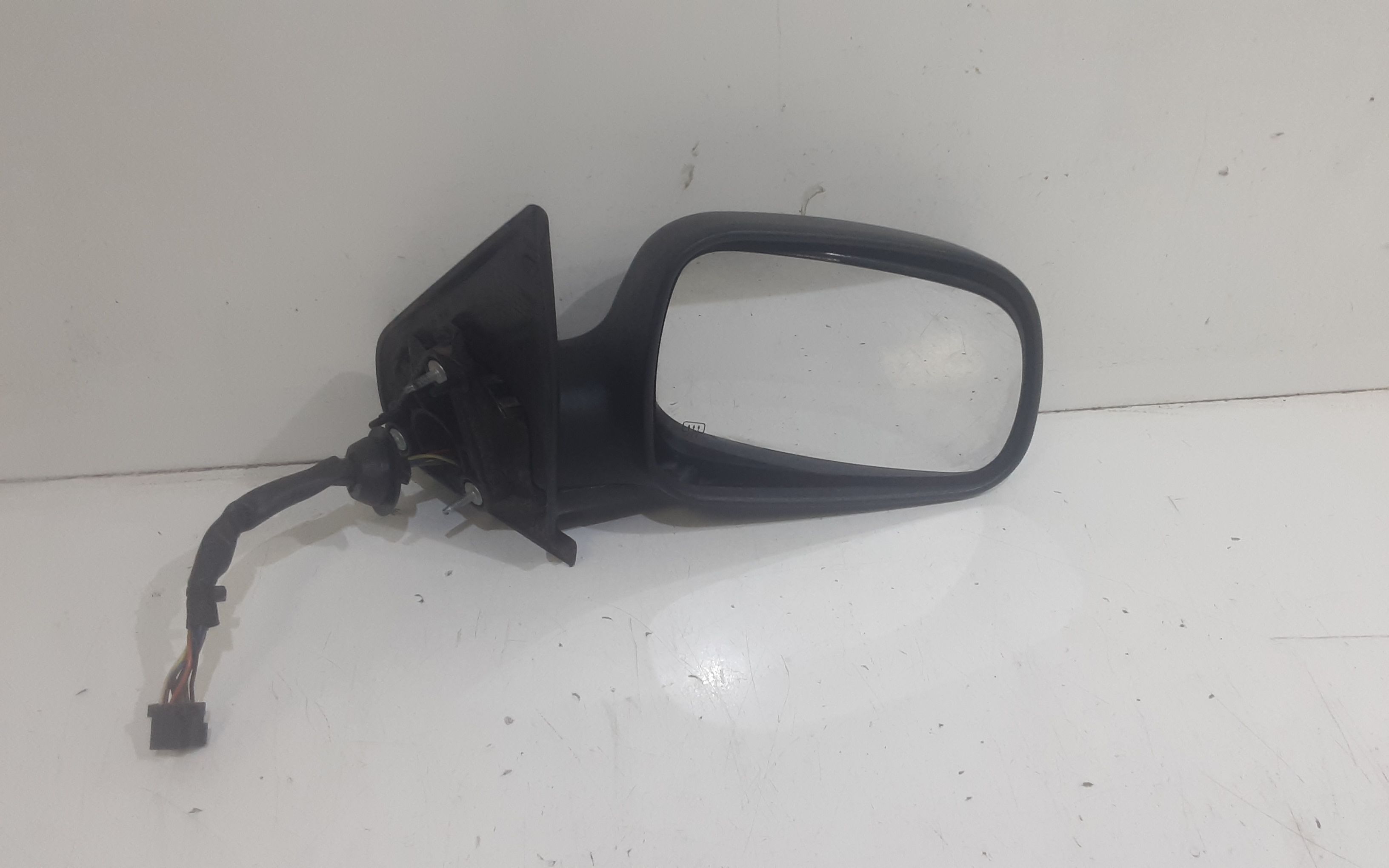 Retrovisore Est. Destro Usato