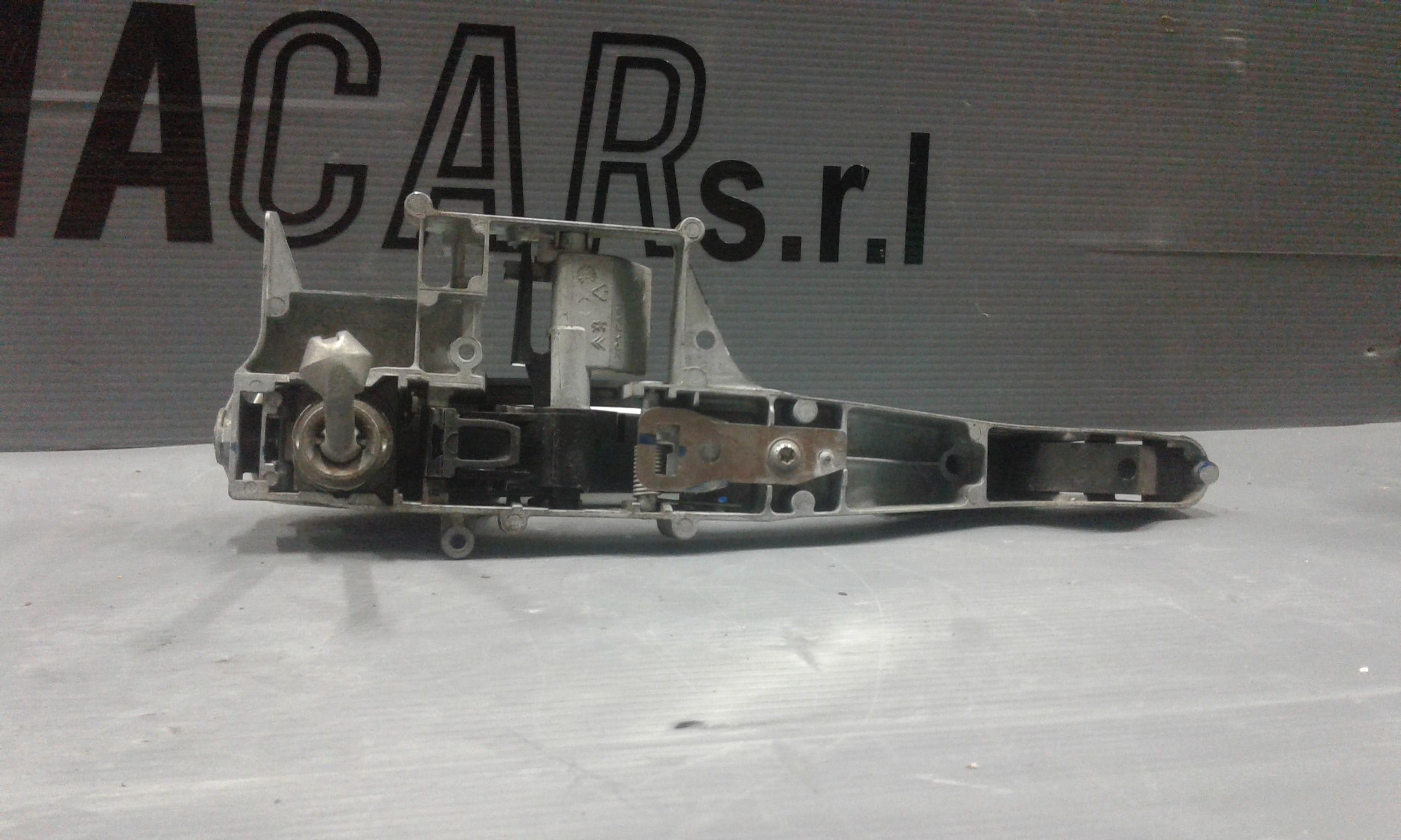 Maniglia Porta Ant. Sinistro 9101GE Usato