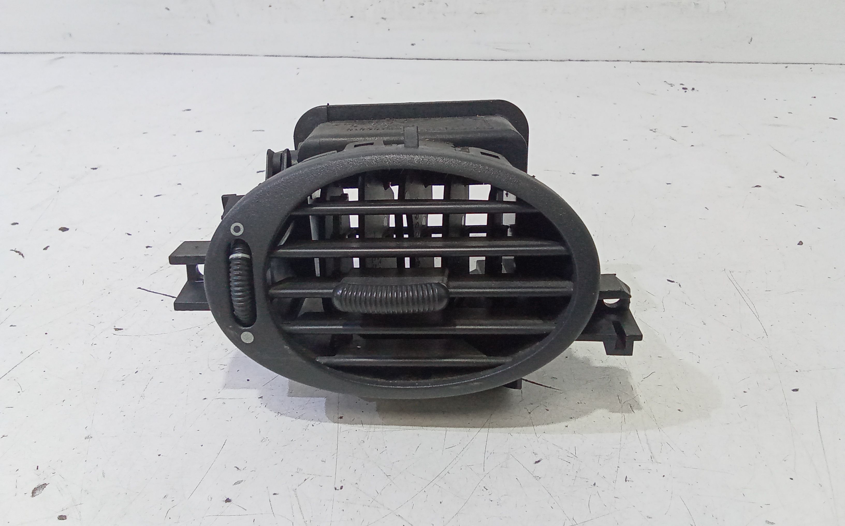 Condotto Aria Bocchette Lat. Cruscotto Sinistro Usato