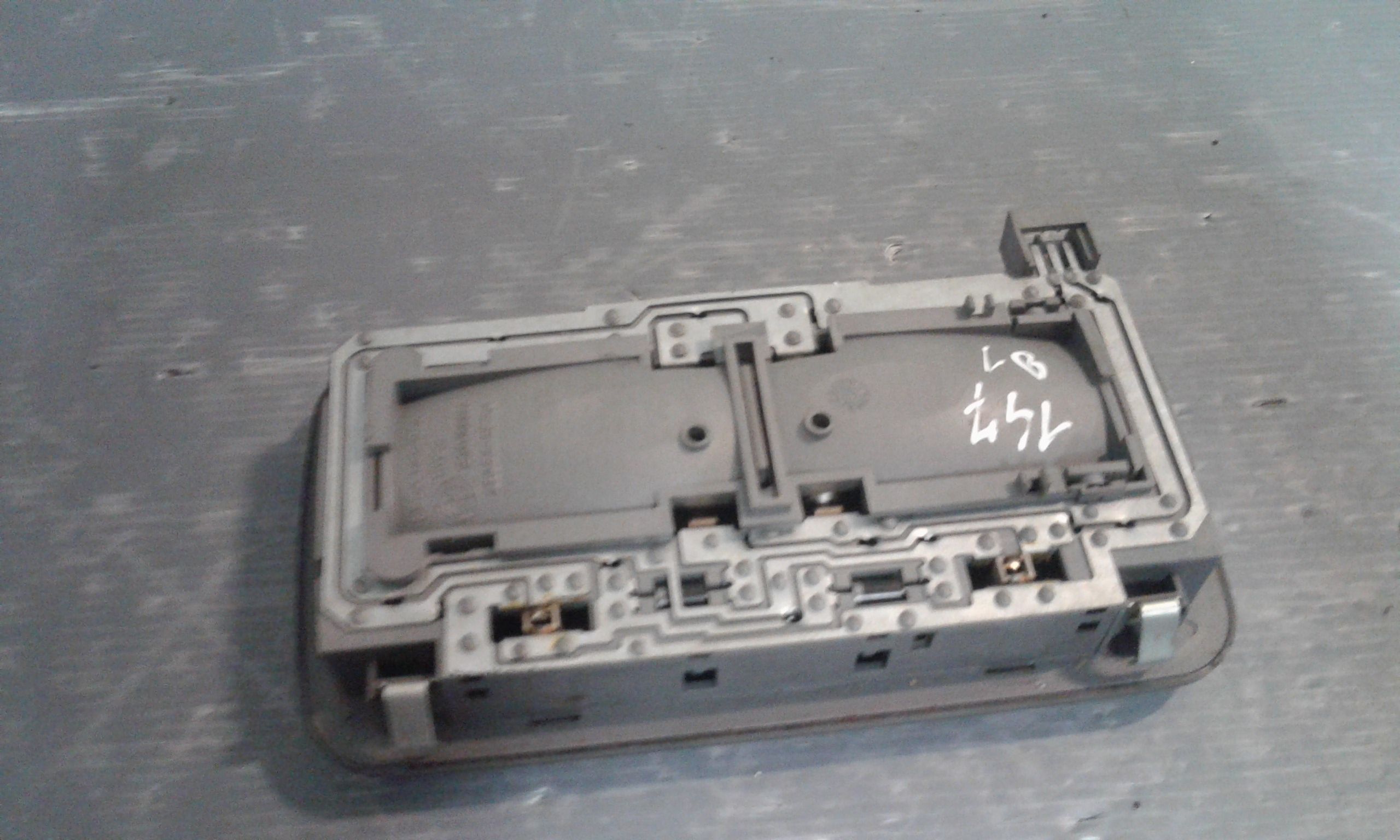 Luce Cortesia Ant. Tetto 735301997 Usato