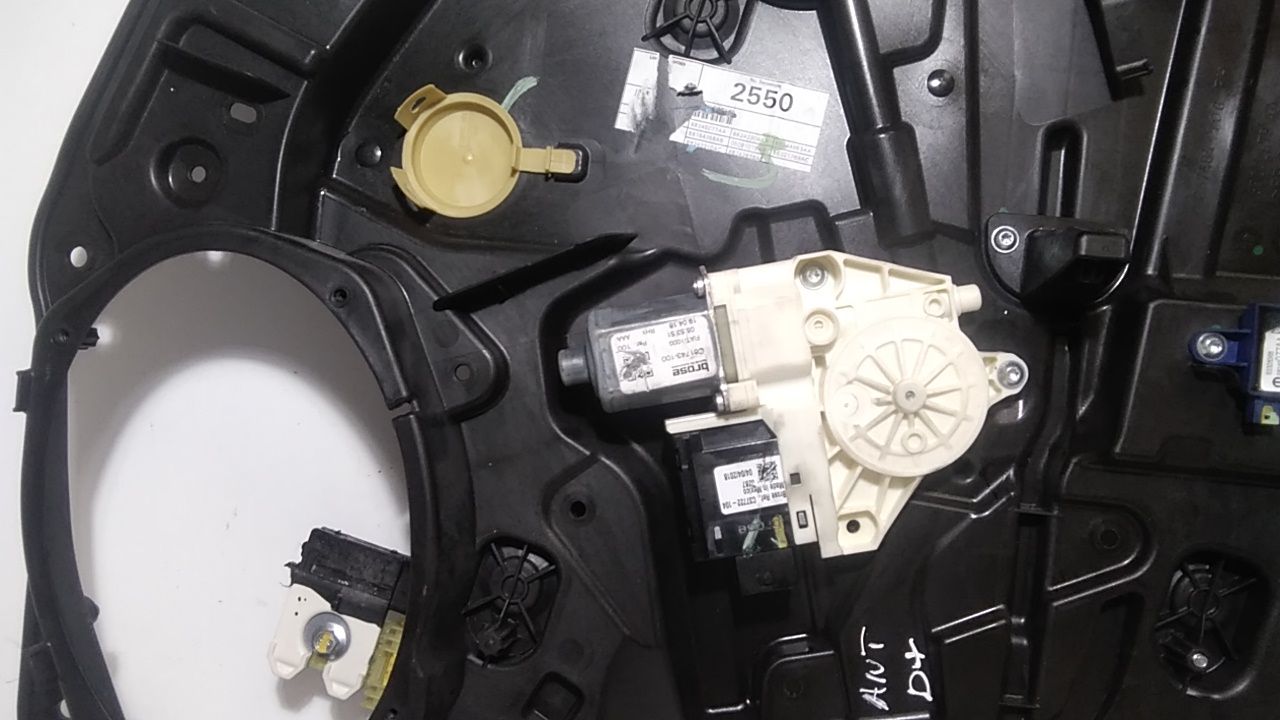 Alzacristallo Porta Ant. Destro Usato