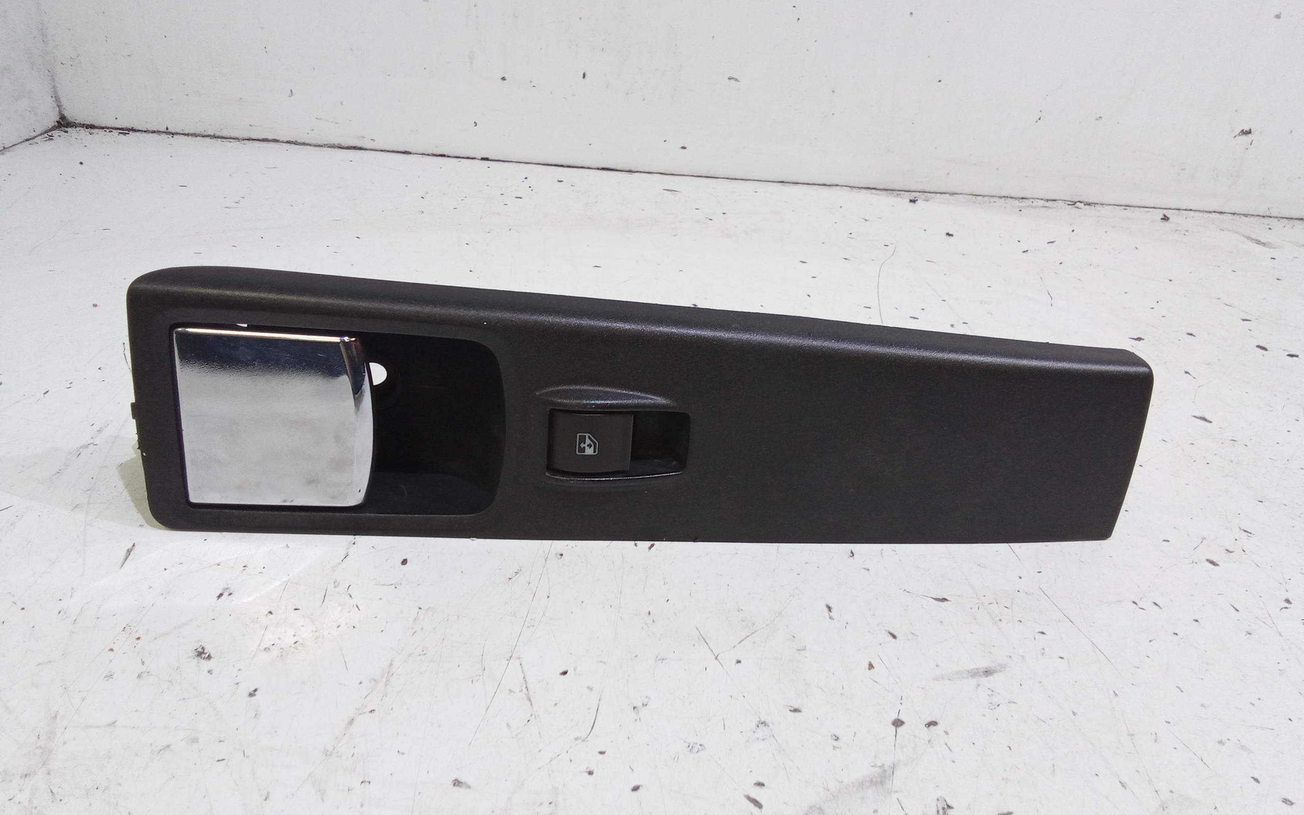 Maniglia Porta Post. Sinistro 735369030 Usato