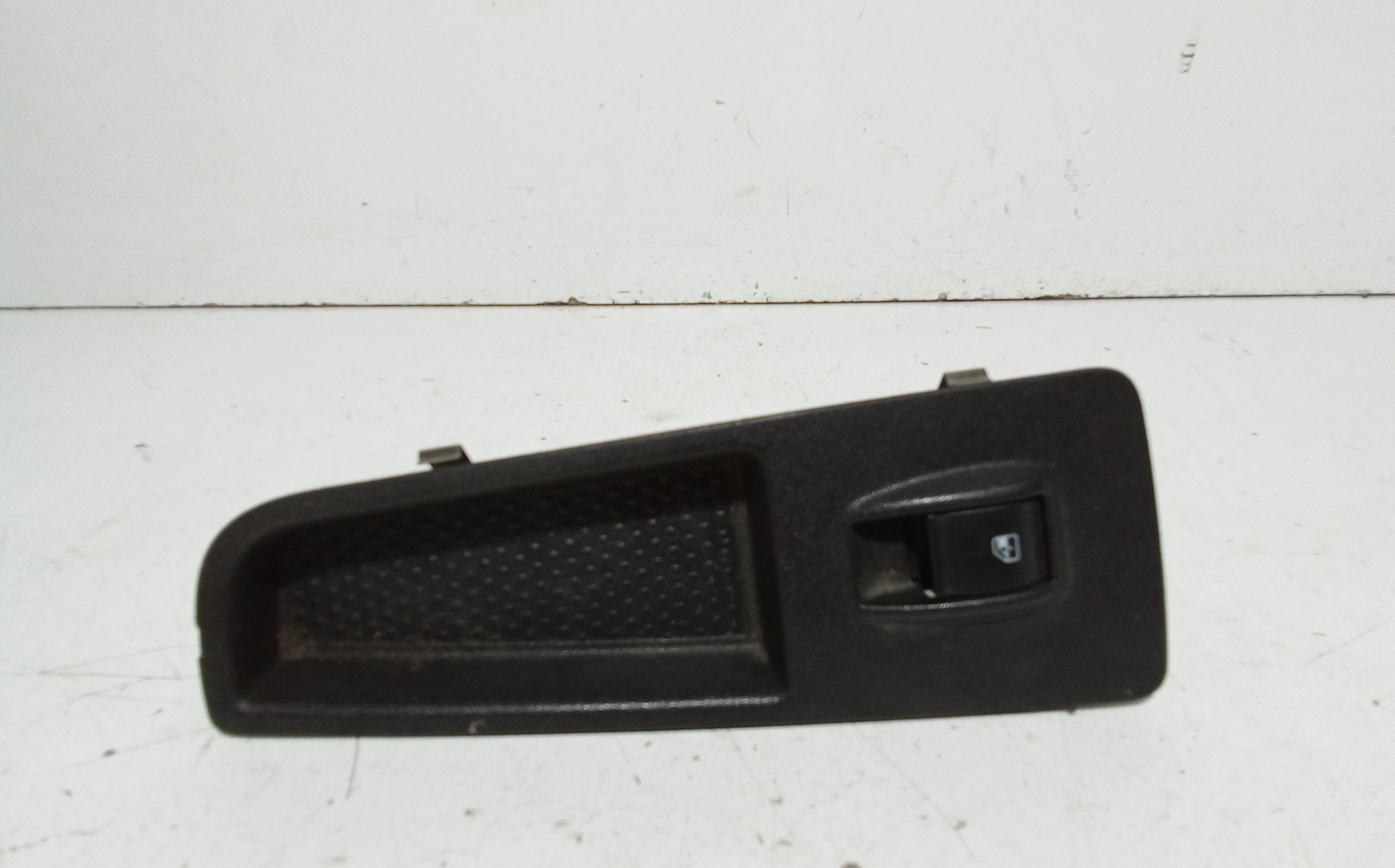 Interruttore Alzacristalli Porta Ant. Destro Usato