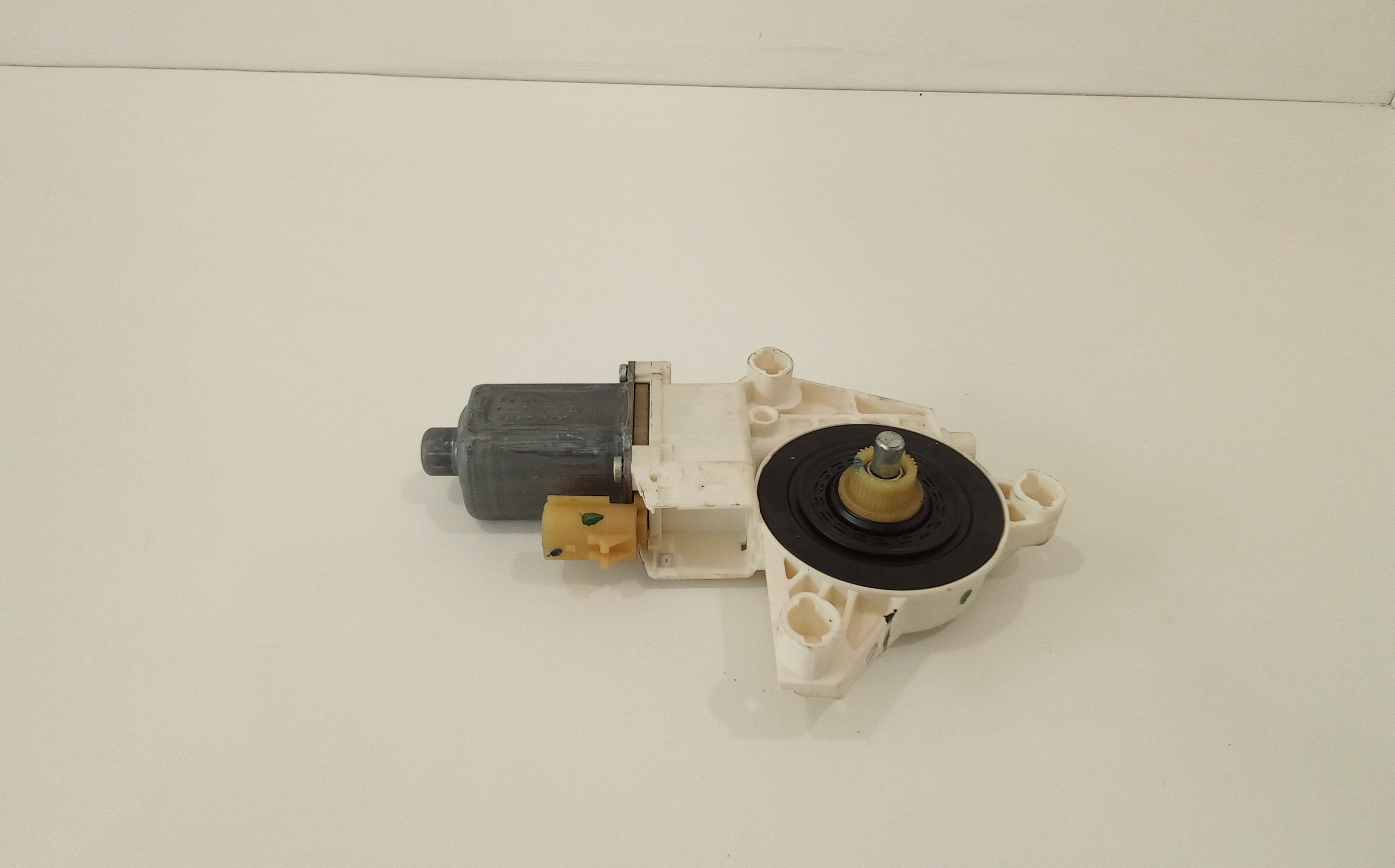 Motorino Alzacristallo Porta Post. Destro K68209824AB Usato