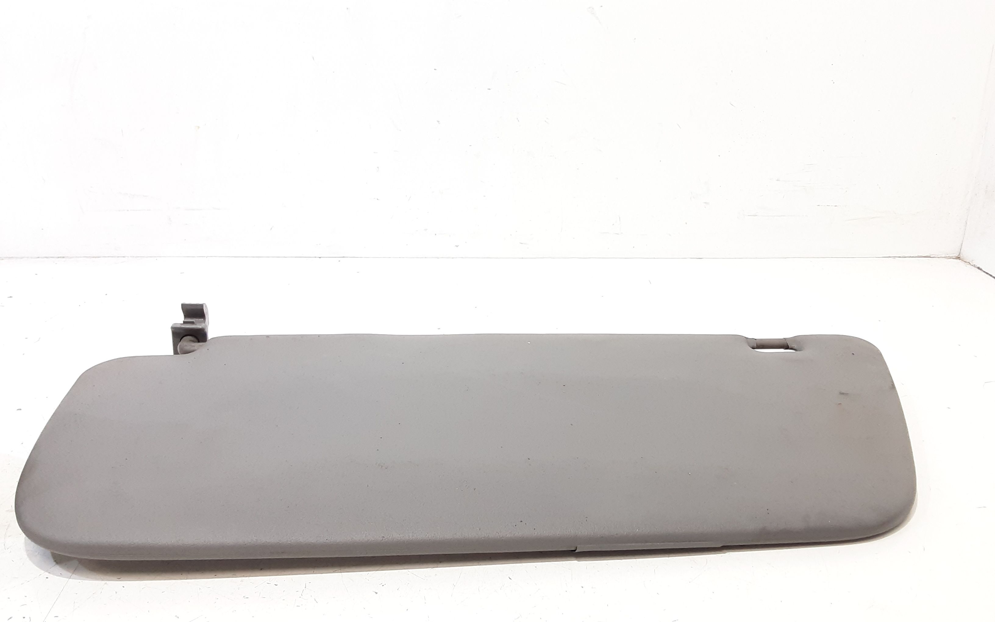 Aletta Parasole Parabrezza Destro A90681001107K00 Usato