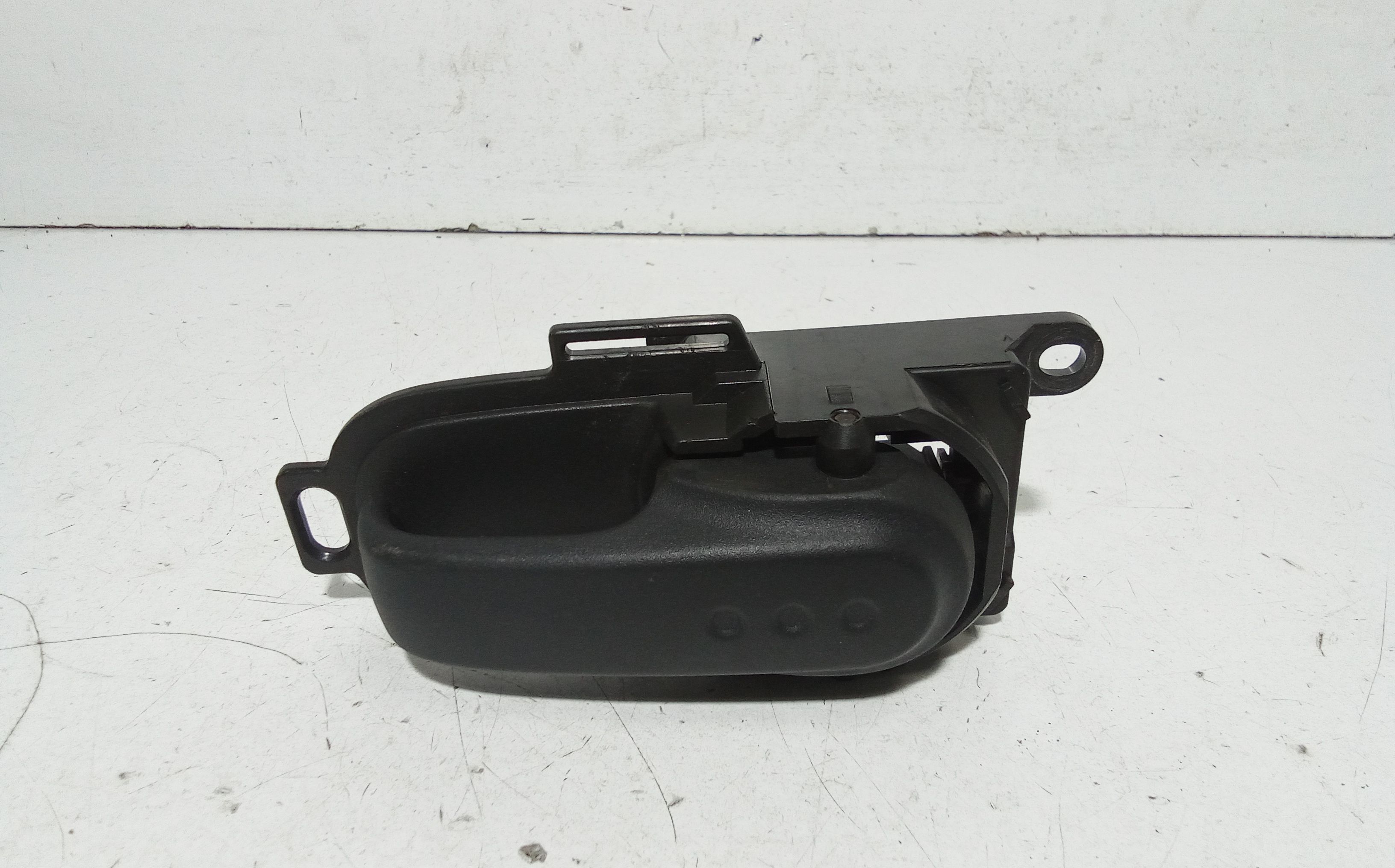 Maniglia Int. Apertura Porta Ant. Sinistro 80670AX603 Usato