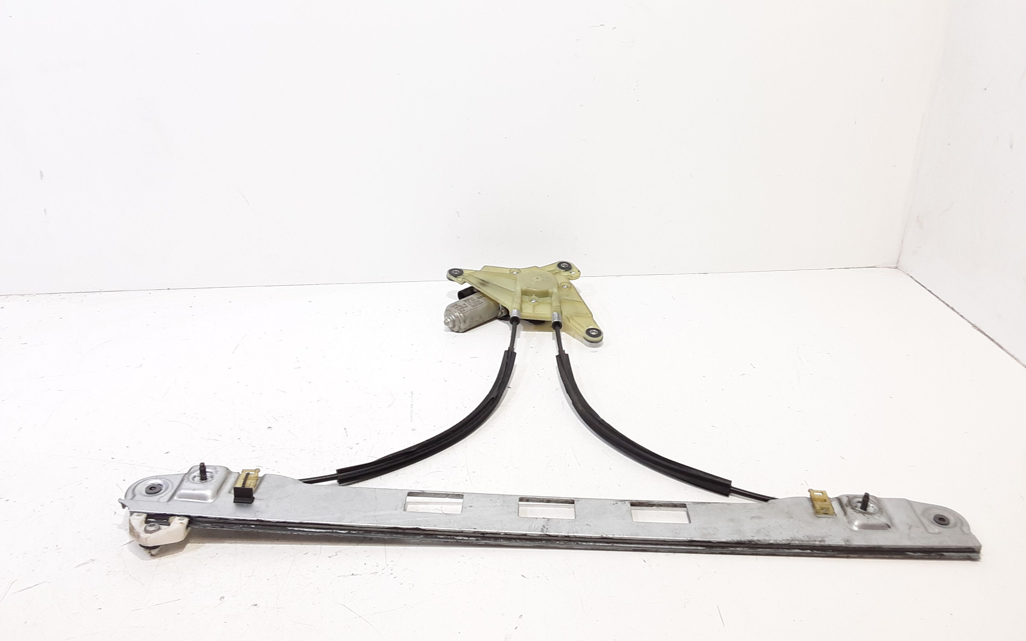 Alzacristallo Porta Ant. Destro 807200009R Usato