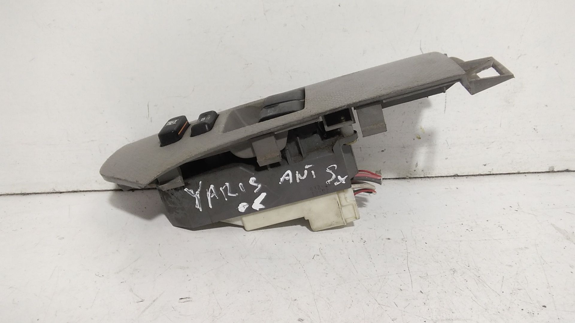 Interruttore Alzacristalli Porta Ant. Sinistro Usato