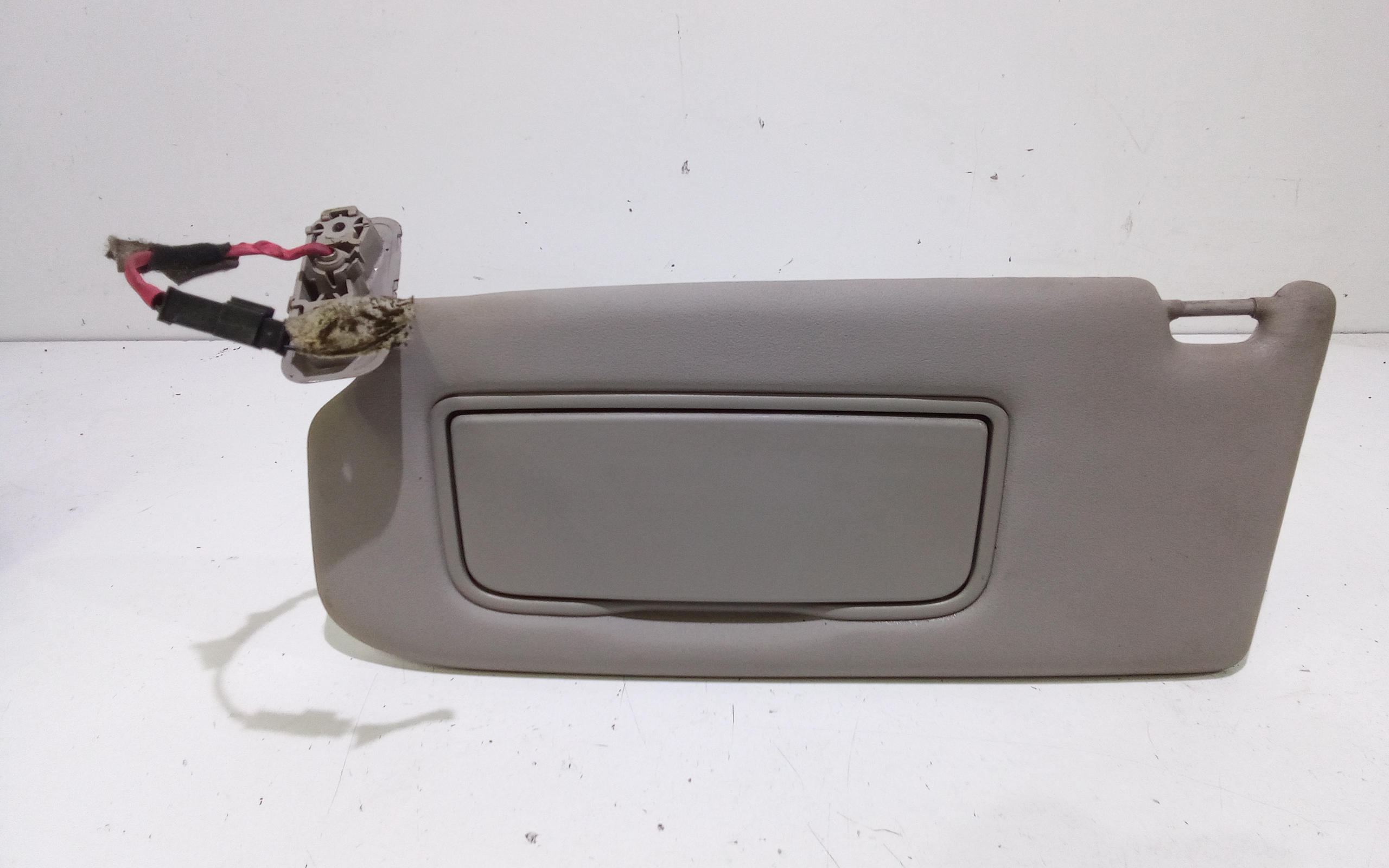 Aletta Parasole Parabrezza Sinistro 39856455 Usato