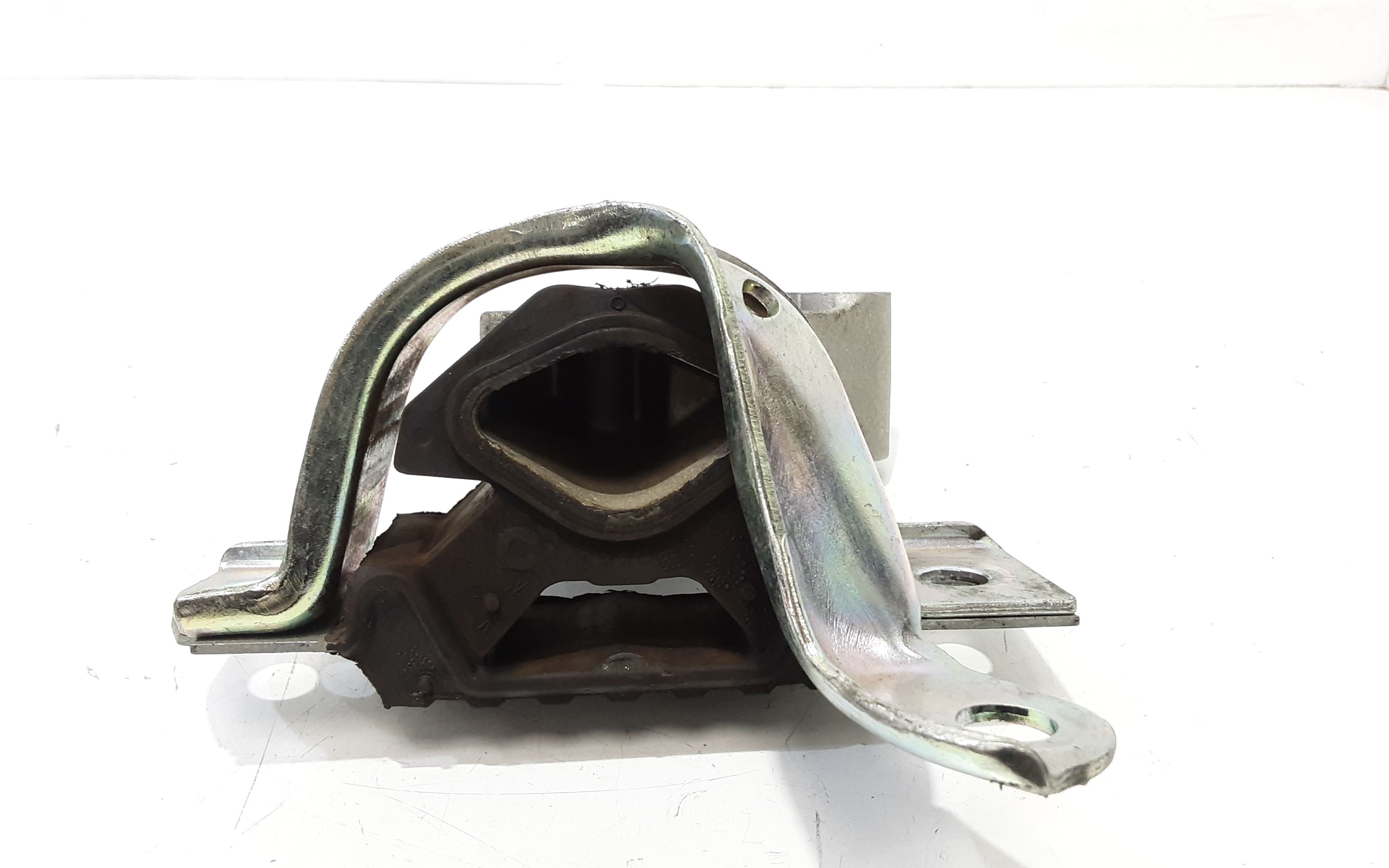 Piastra Alloggiamento Supporto Motore (Con Eventuale Bielletta O Tirante Associato) Usato