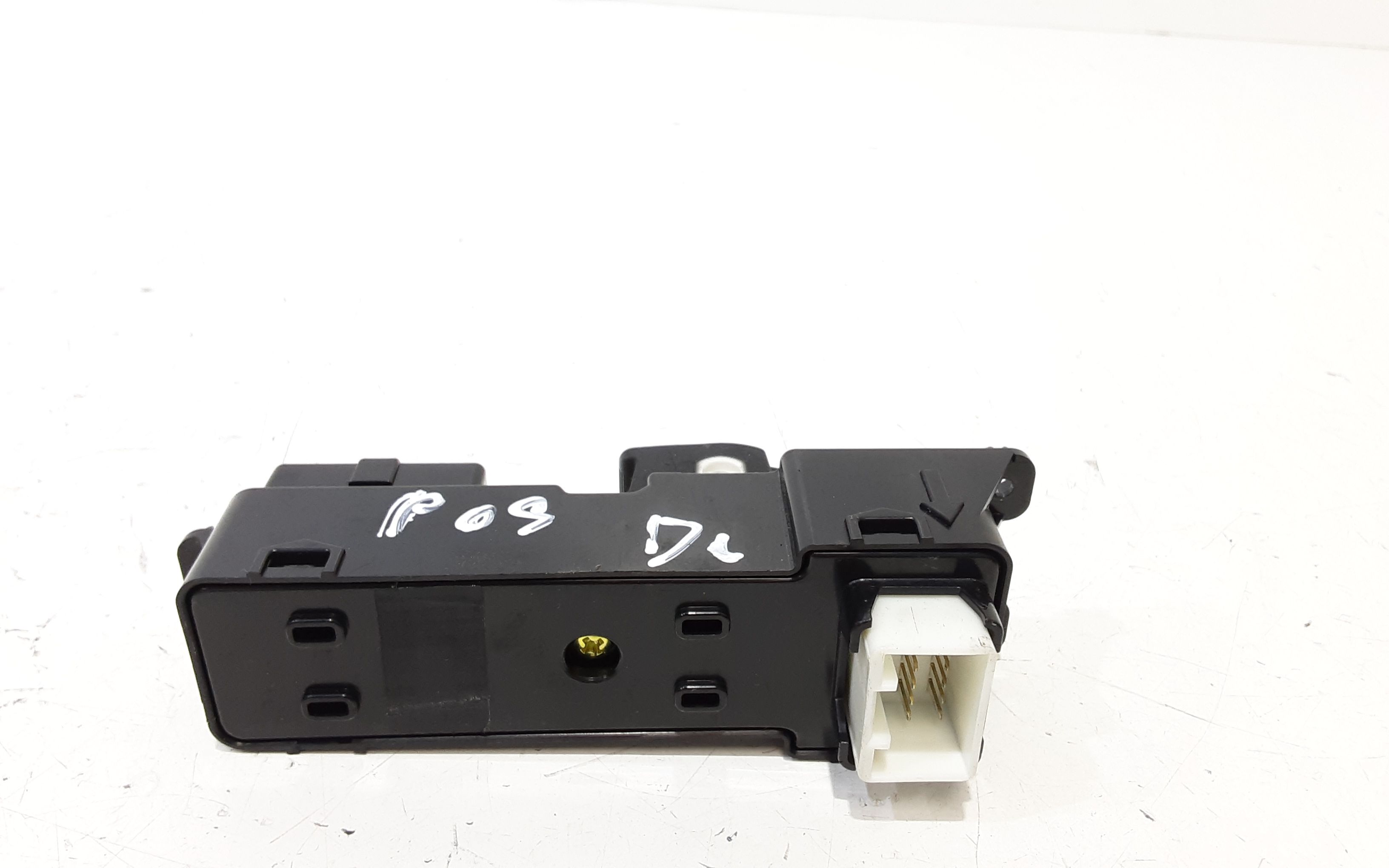 Interruttore Alzacristalli Porta Post. Destro 93580D31004X Usato