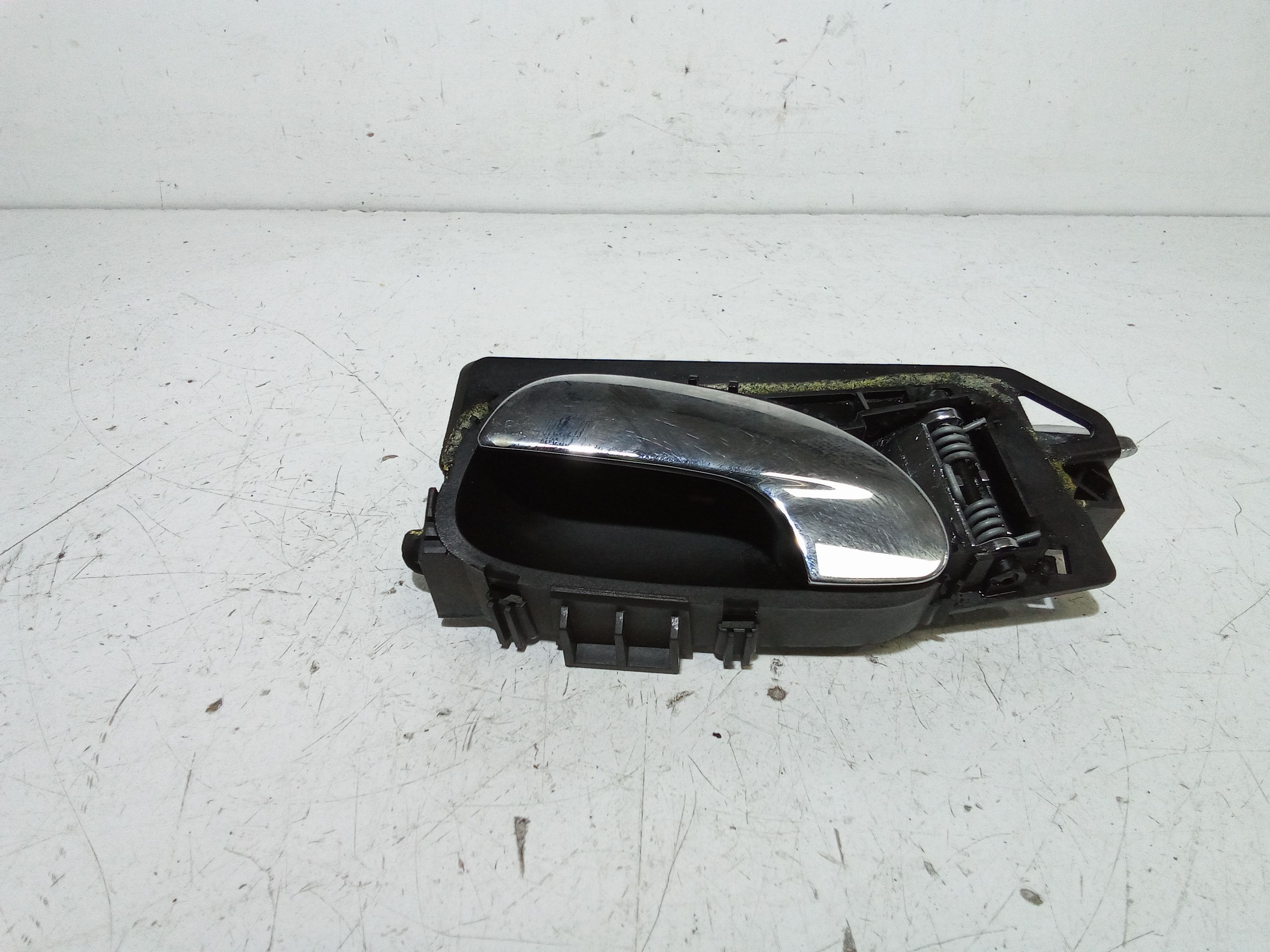 Maniglia Int. Apertura Porta Ant. Sinistro 9143F4 Usato