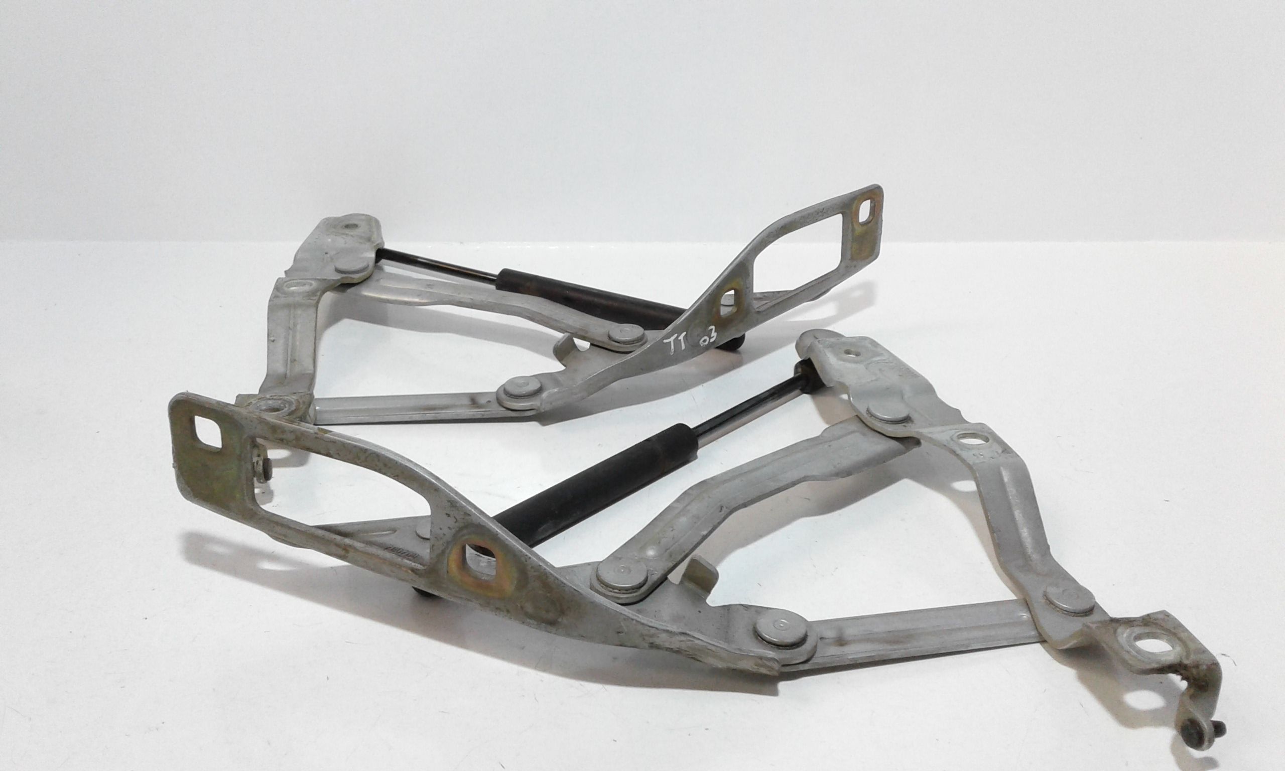 Cerniera Cofano Ant. Sinistro 8N0823301 Usato