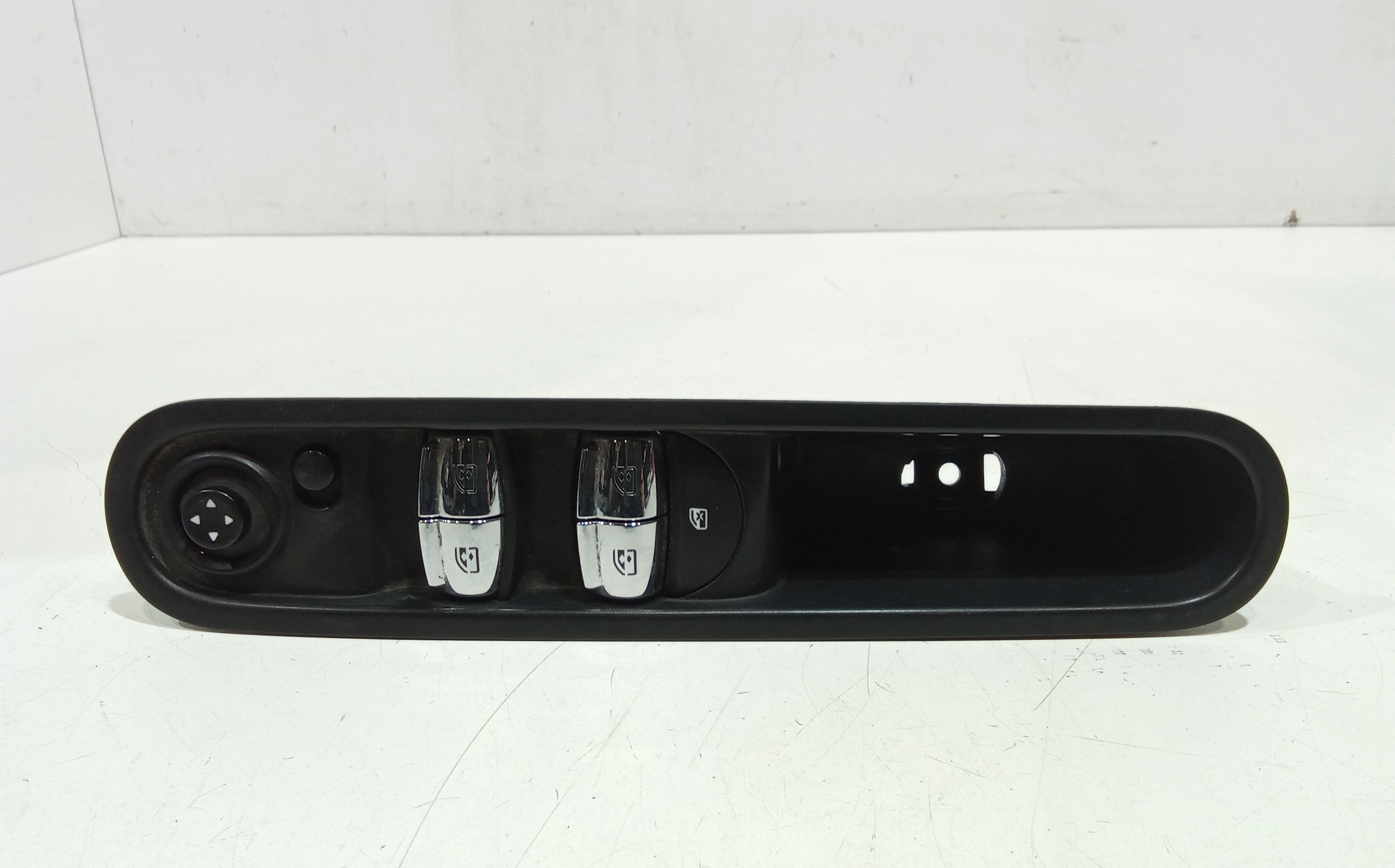 Interruttore Alzacristalli Porta Ant. Sinistro Usato