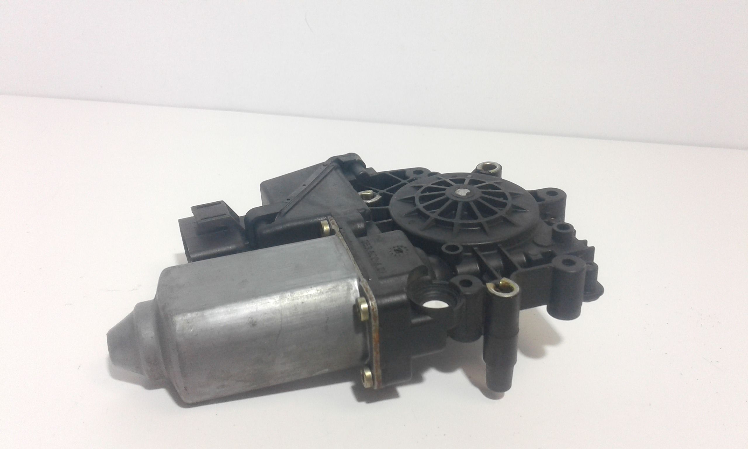 Motorino Alzacristallo Porta Ant. Destro 8D0959802F Usato