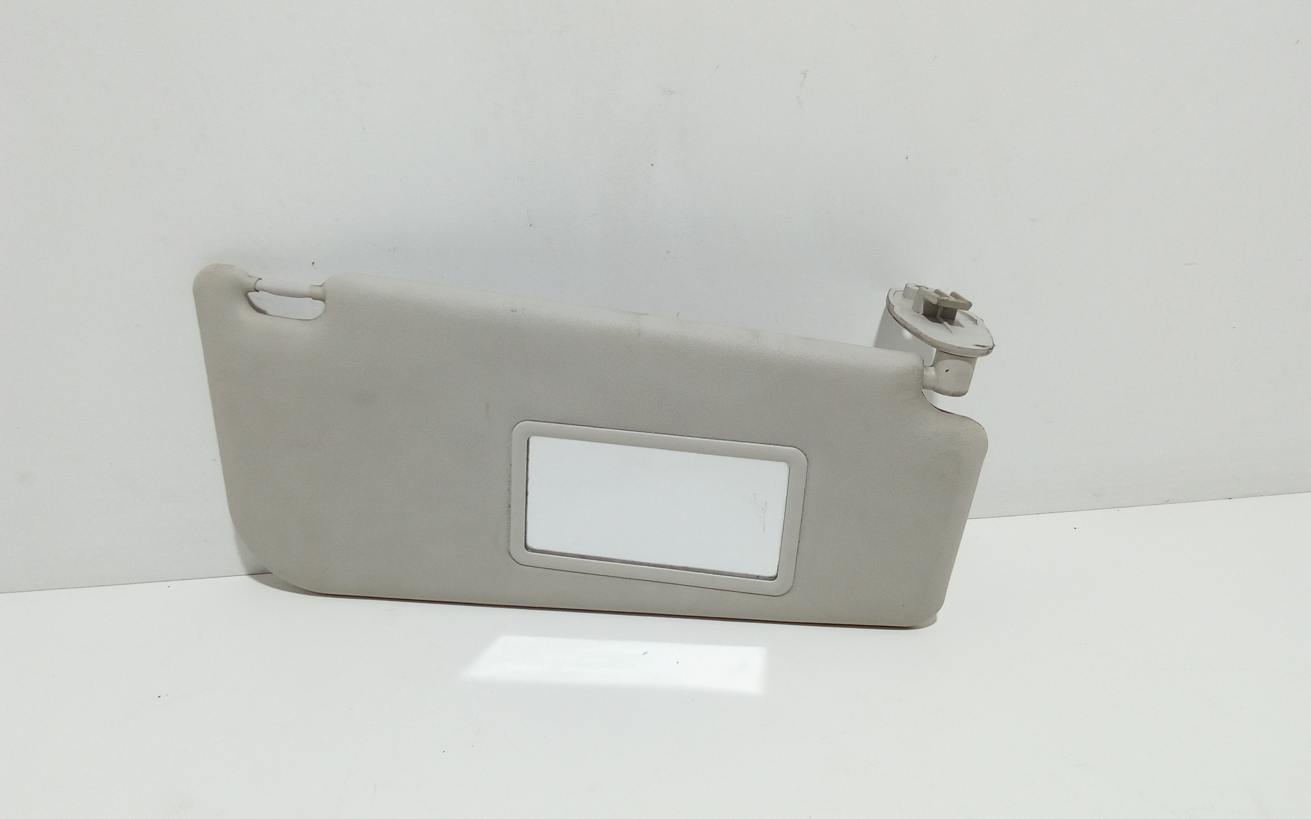 Aletta Parasole Parabrezza Destro 735338206 Usato