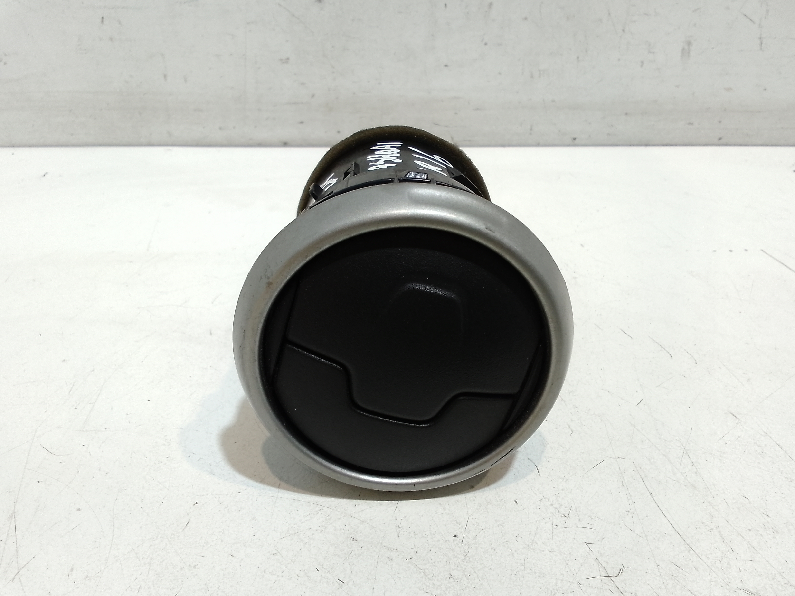 Condotto Aria Bocchette Lat. Cruscotto Destro 27870JD900 Usato