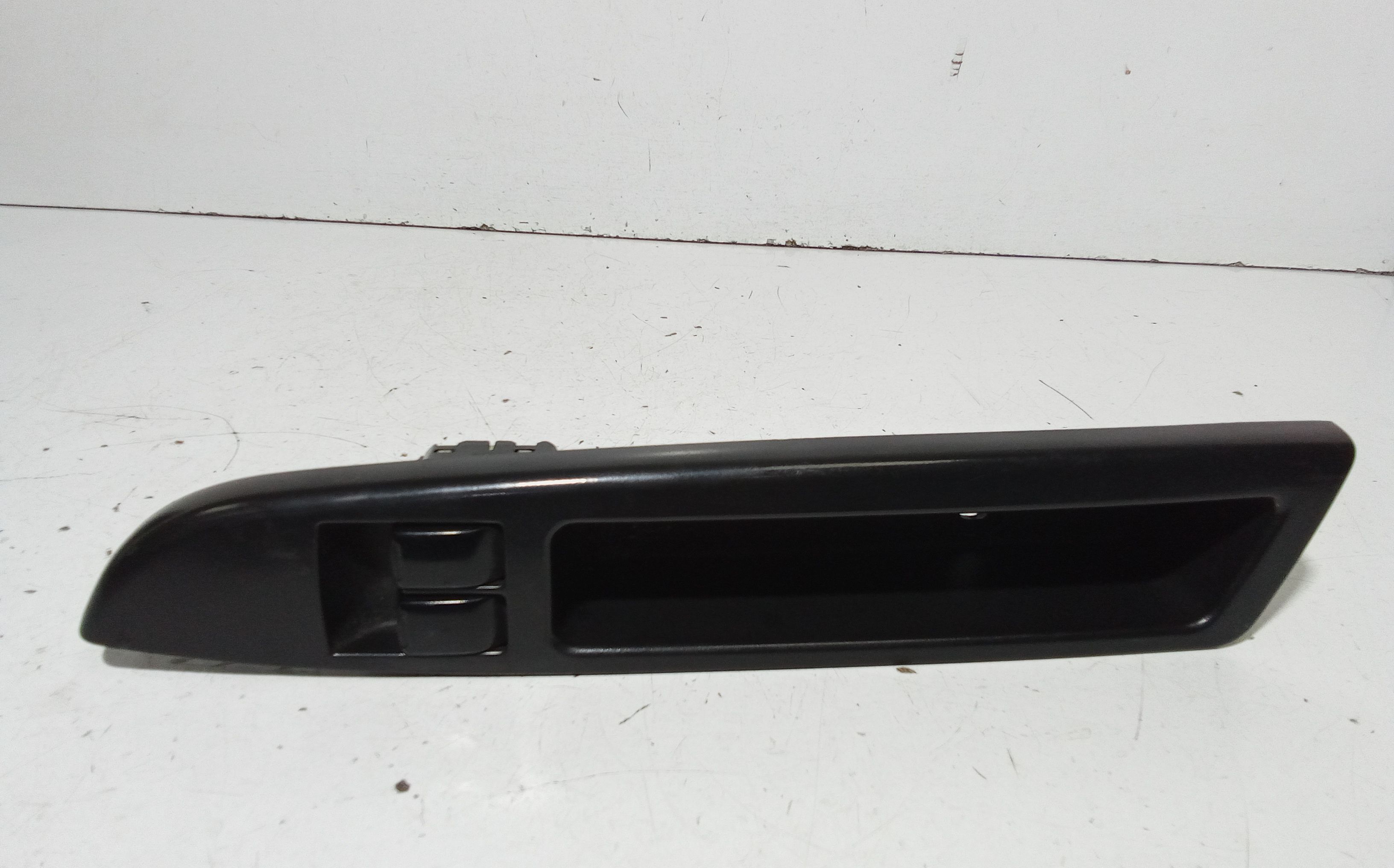 Interruttore Alzacristalli Porta Ant. Sinistro 96602501 Usato