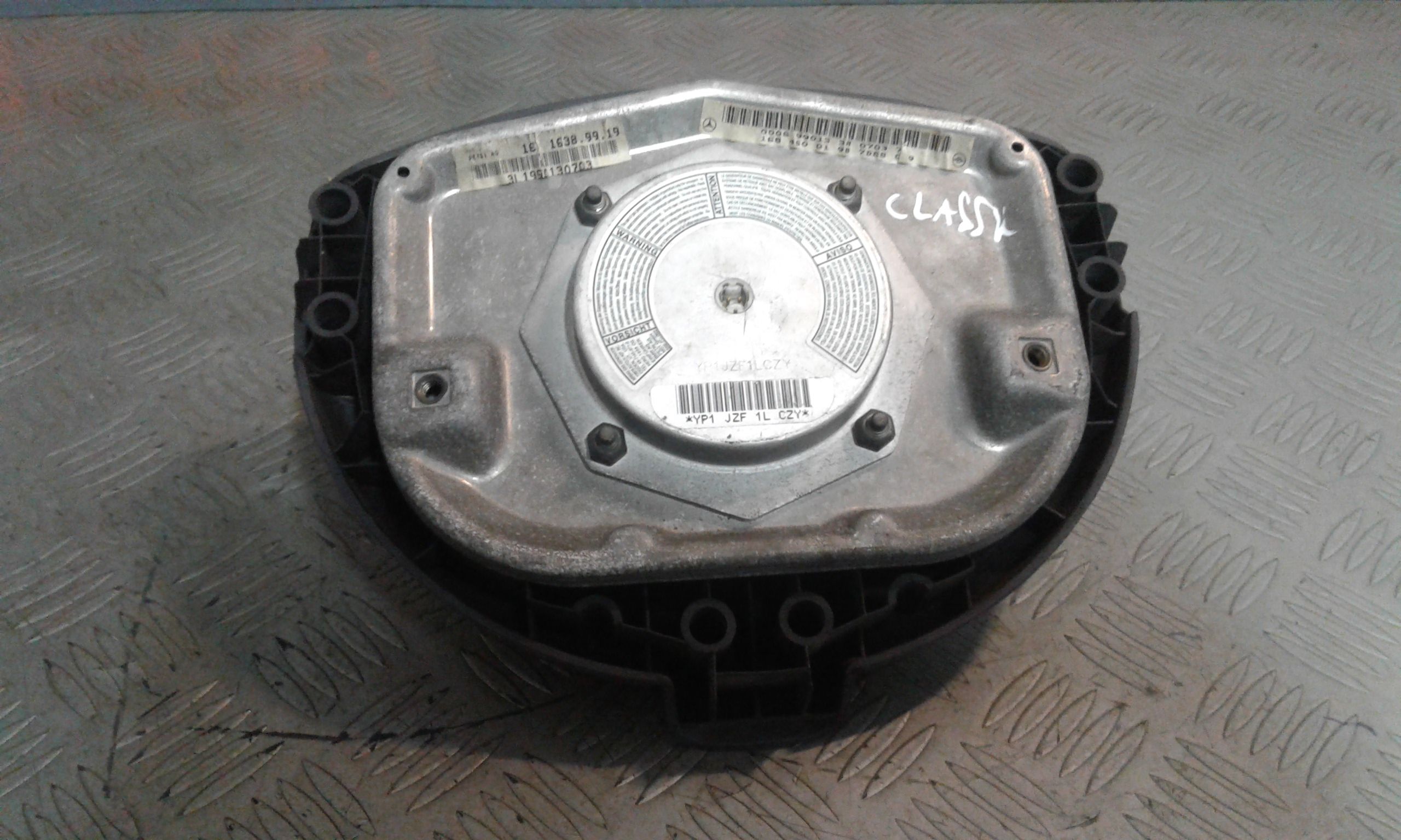 Dispositivo Airbag Lato Guida A16846001987D88 Usato