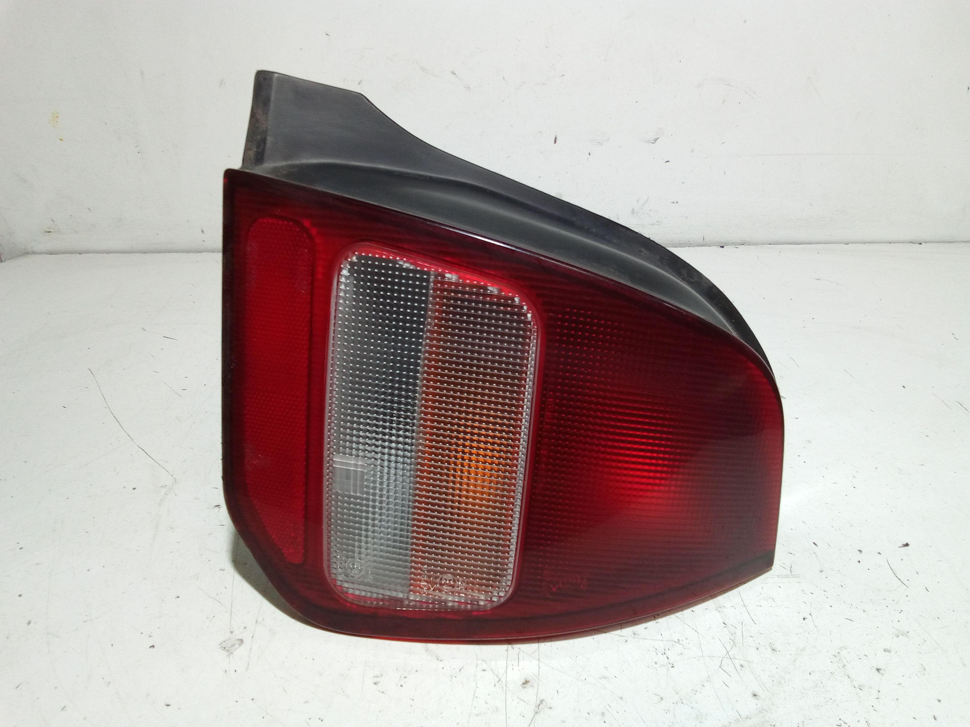 Fanale Post. Destro MB907244 Usato