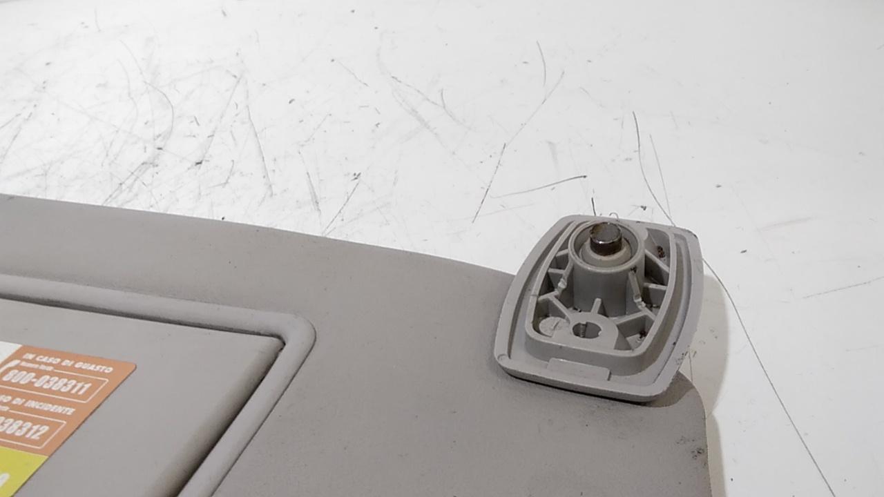 Aletta Parasole Parabrezza Destro 9467252077 Usato