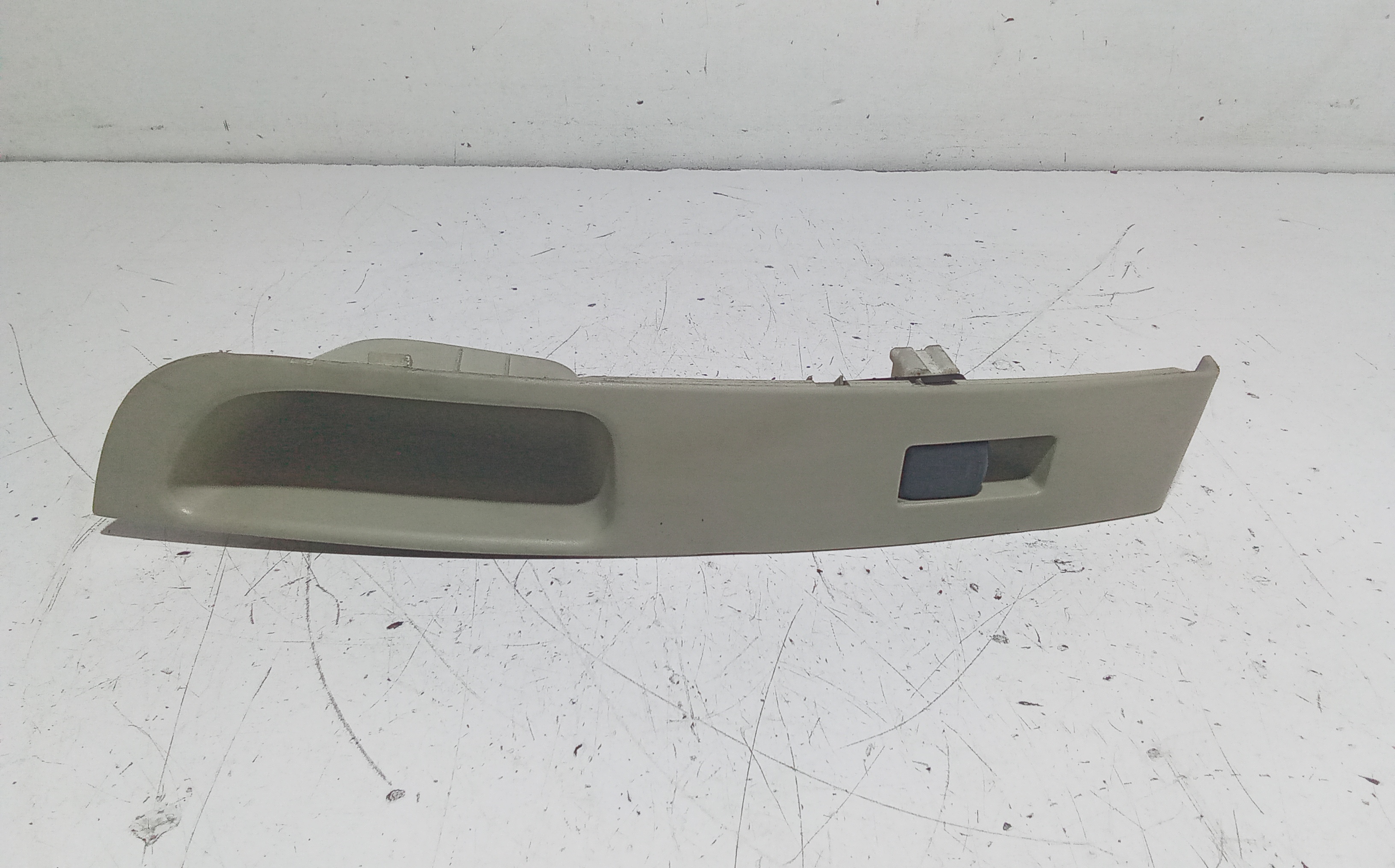 Interruttore Alzacristalli Porta Ant. Destro Usato