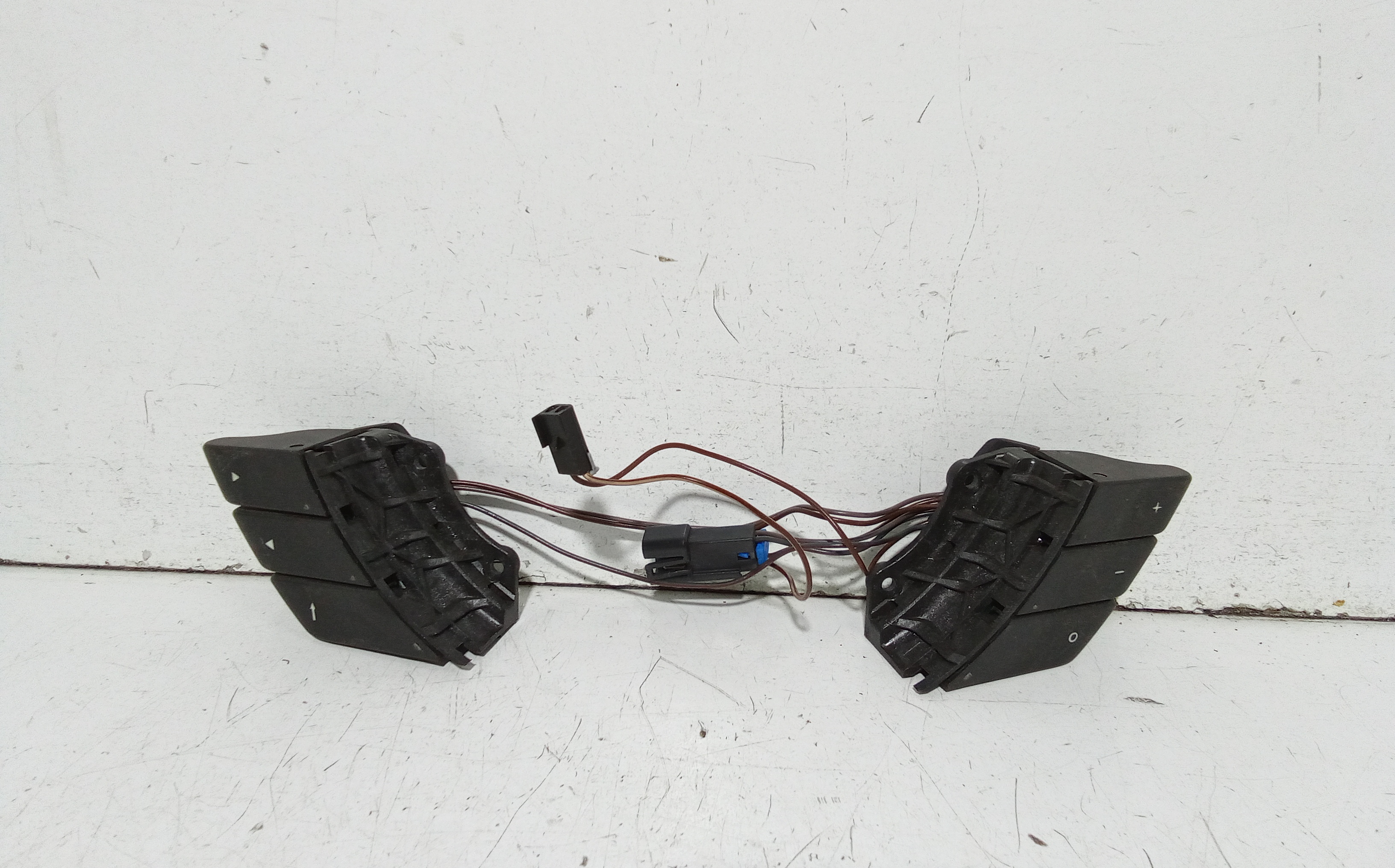 Blocco Volante Multifunzione Usato