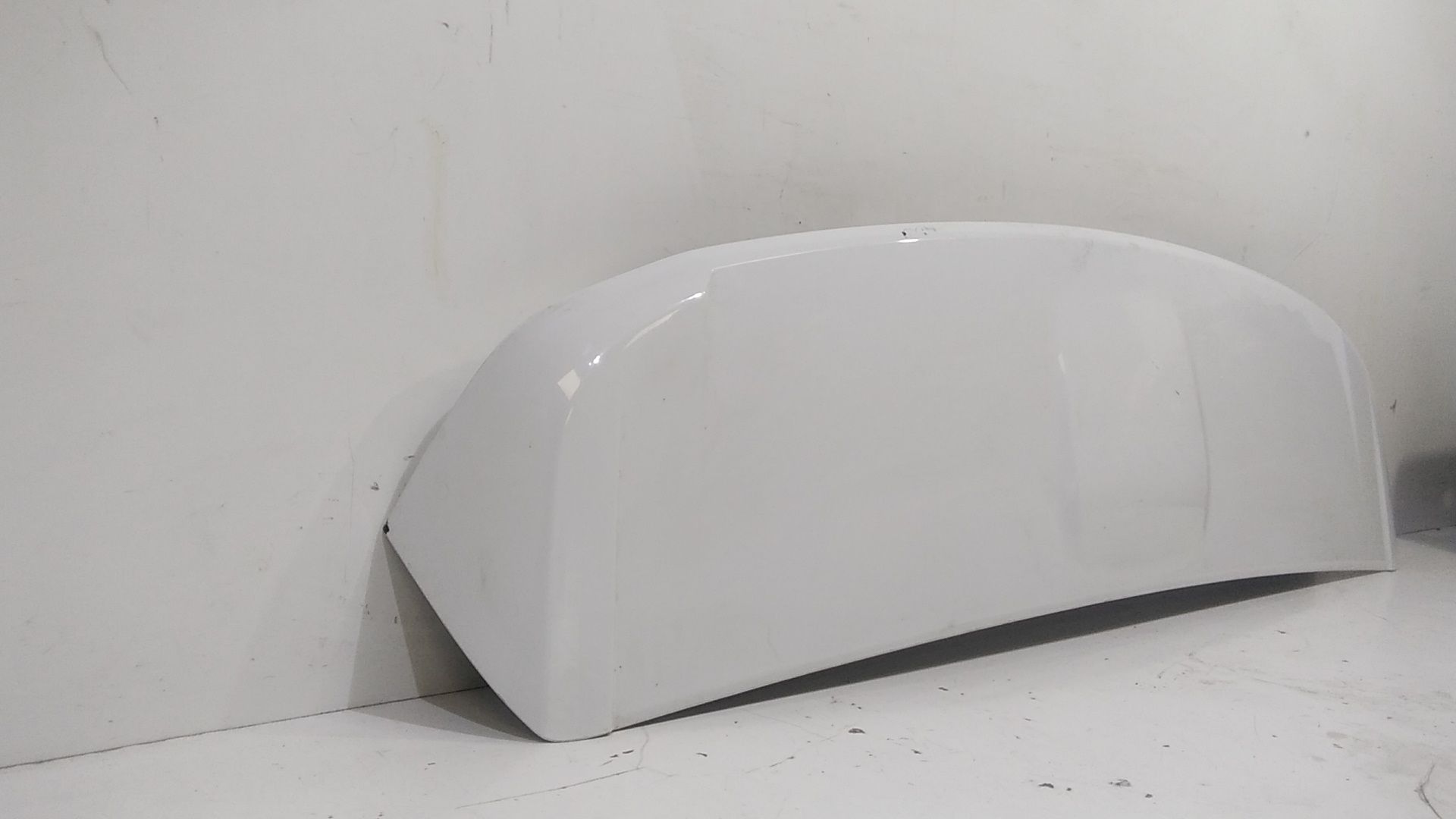 Spoiler Post. Tetto LR074904 Usato