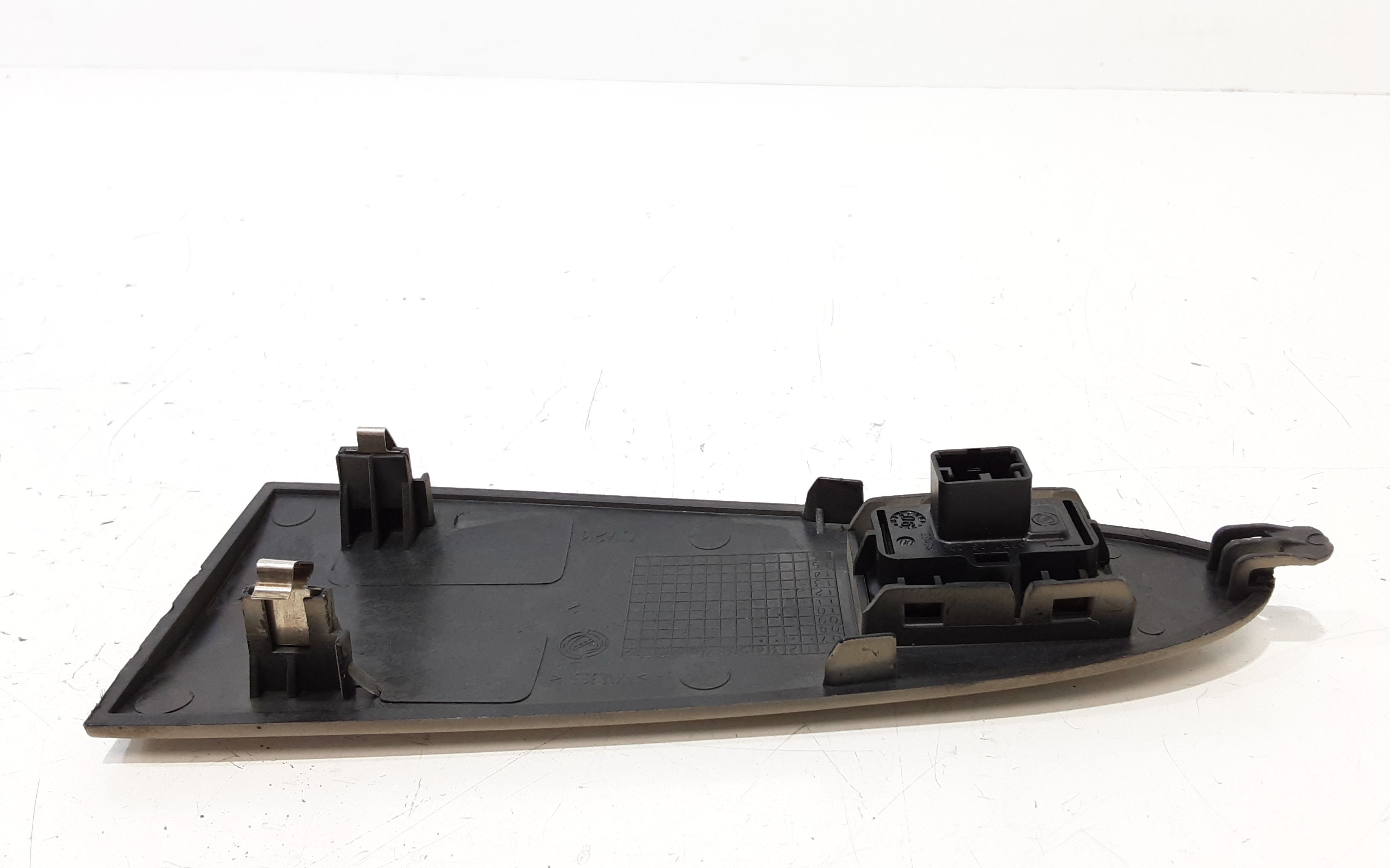 Interruttore Alzacristalli Porta Ant. Destro Usato