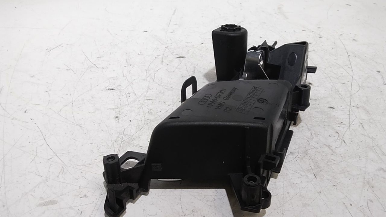 Maniglia Int. Apertura Porta Post. Destro 8W0839020A4PK Usato